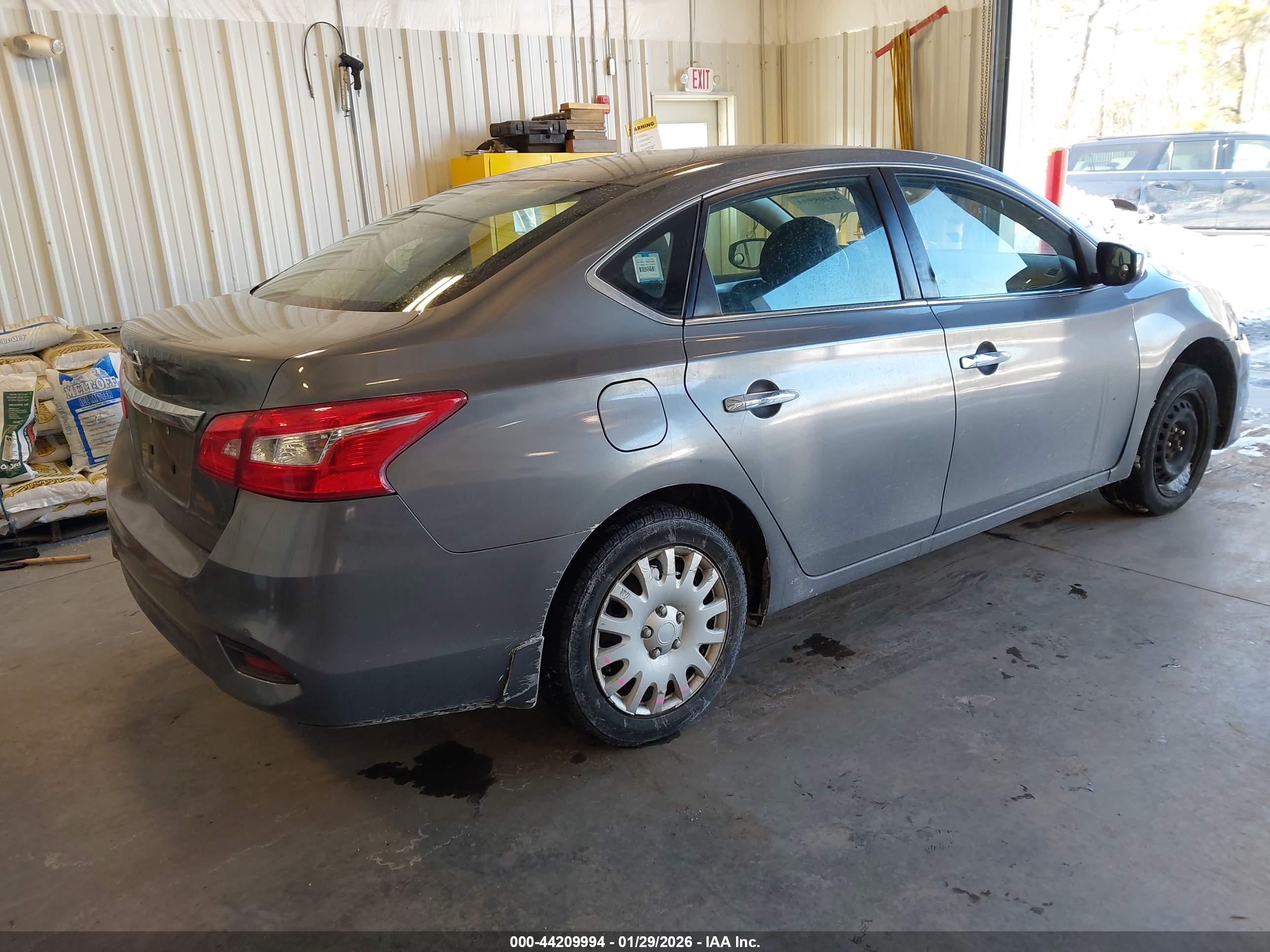 NISSAN SENTRA image 4