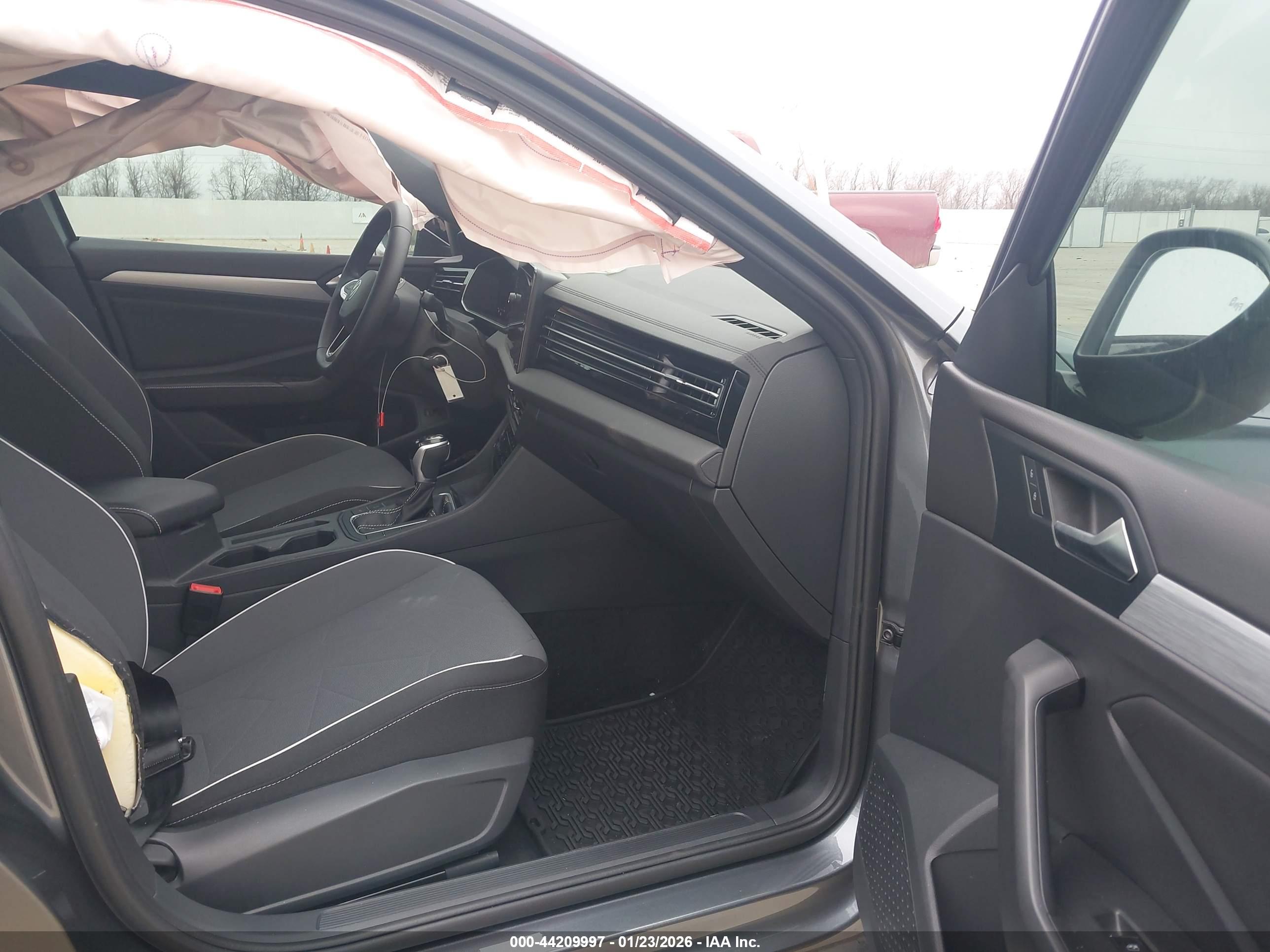 VOLKSWAGEN JETTA image 5