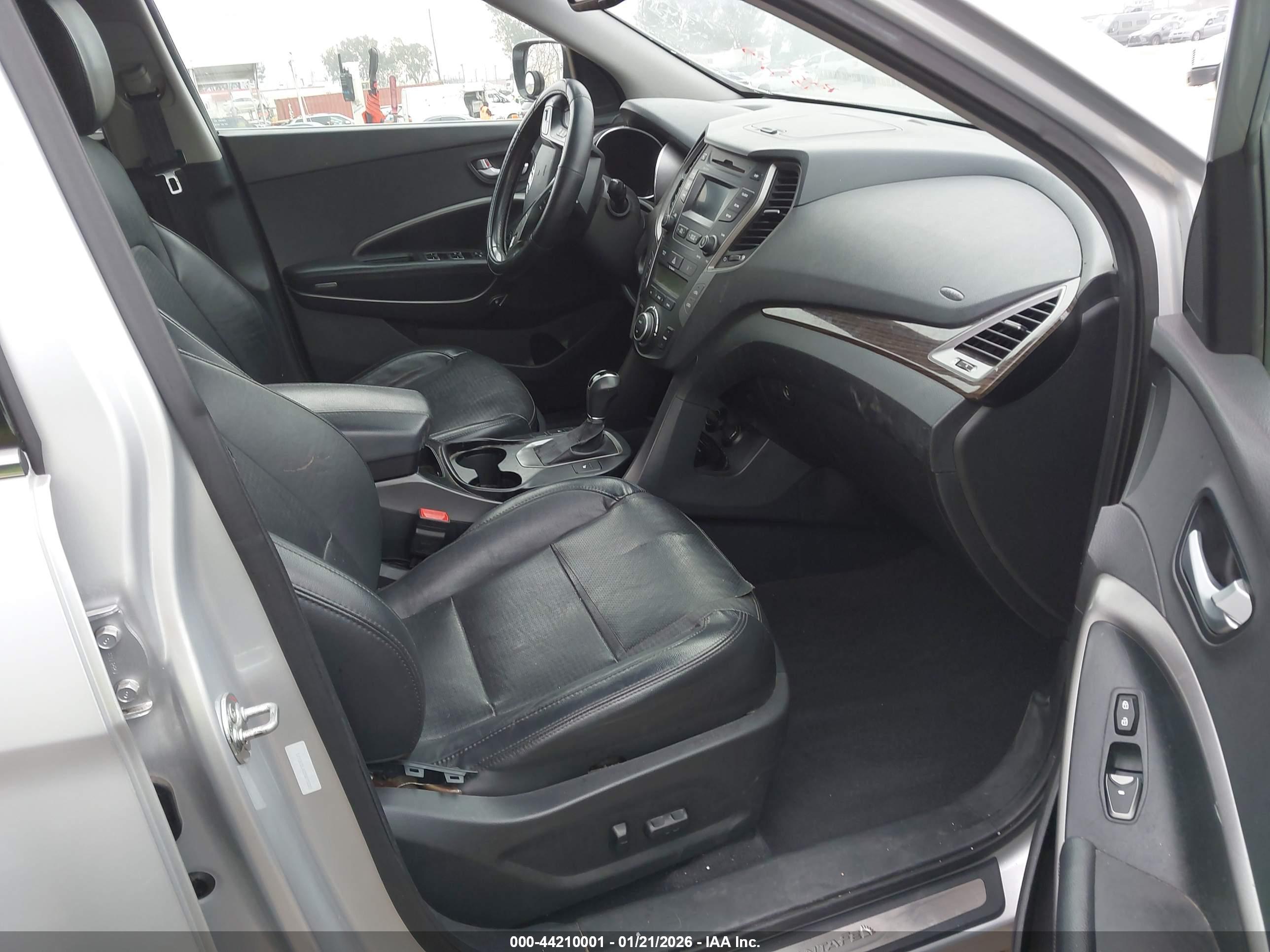 HYUNDAI SANTA image 5