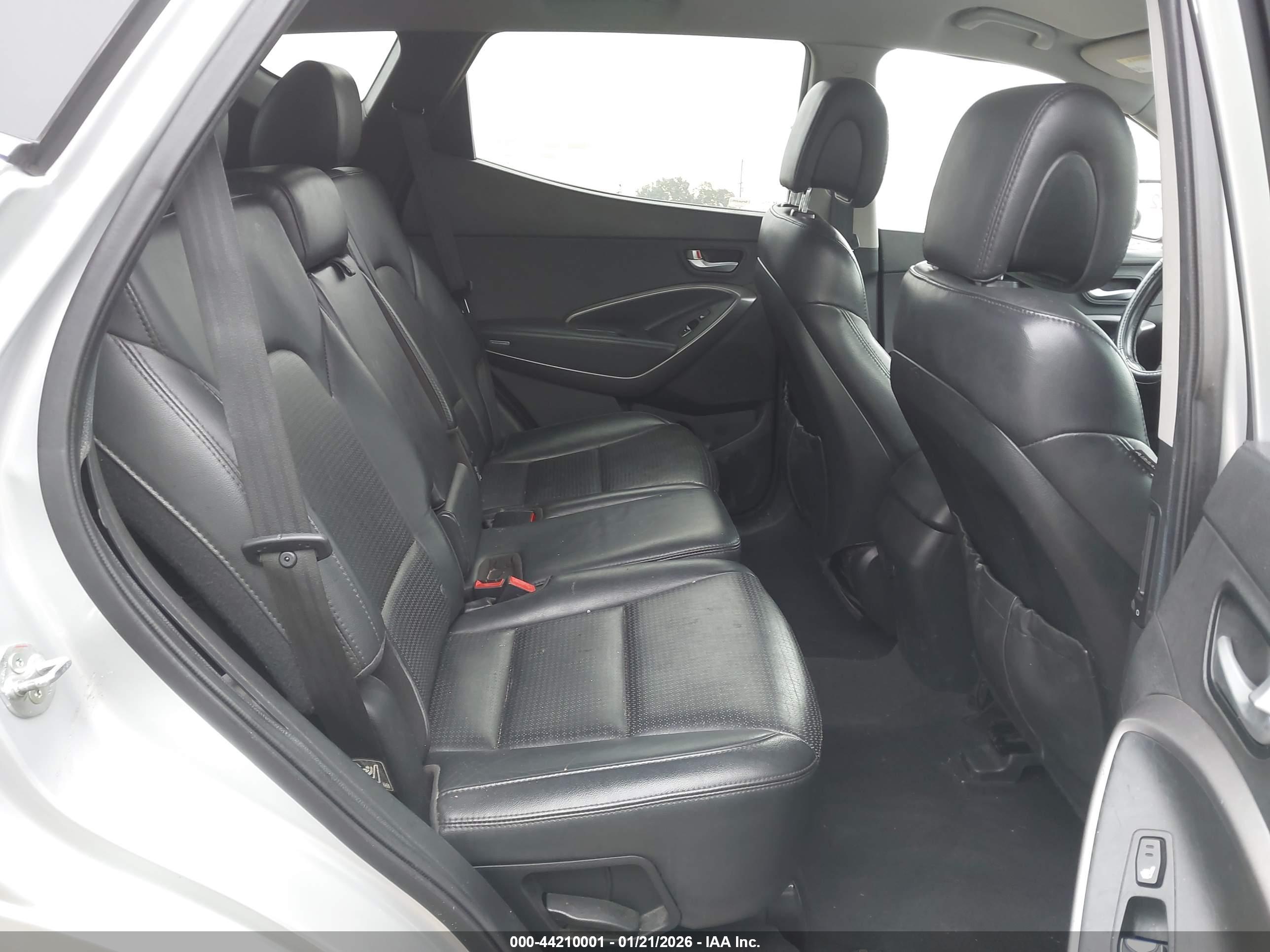 HYUNDAI SANTA image 8