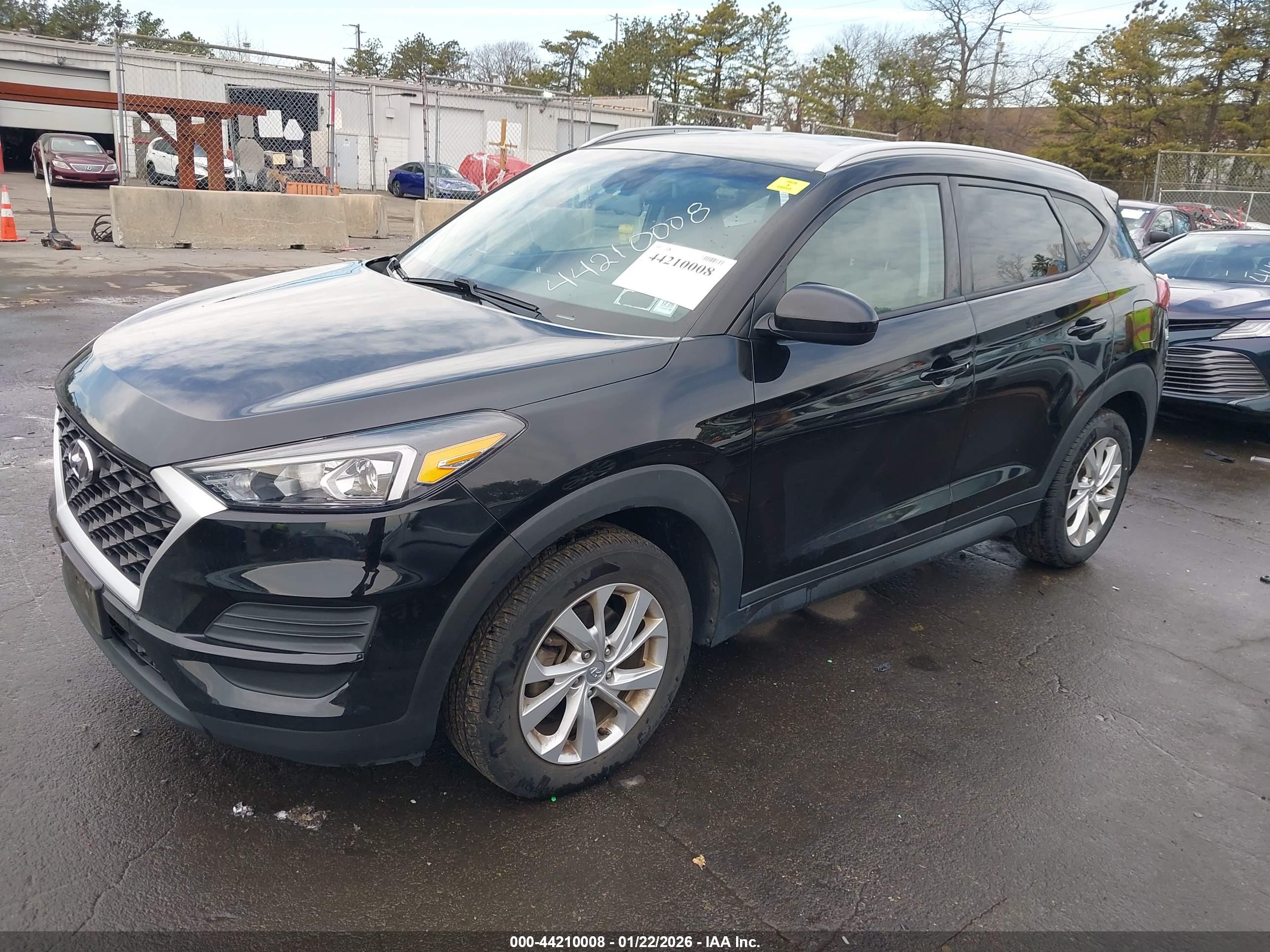 HYUNDAI TUCSON image 2