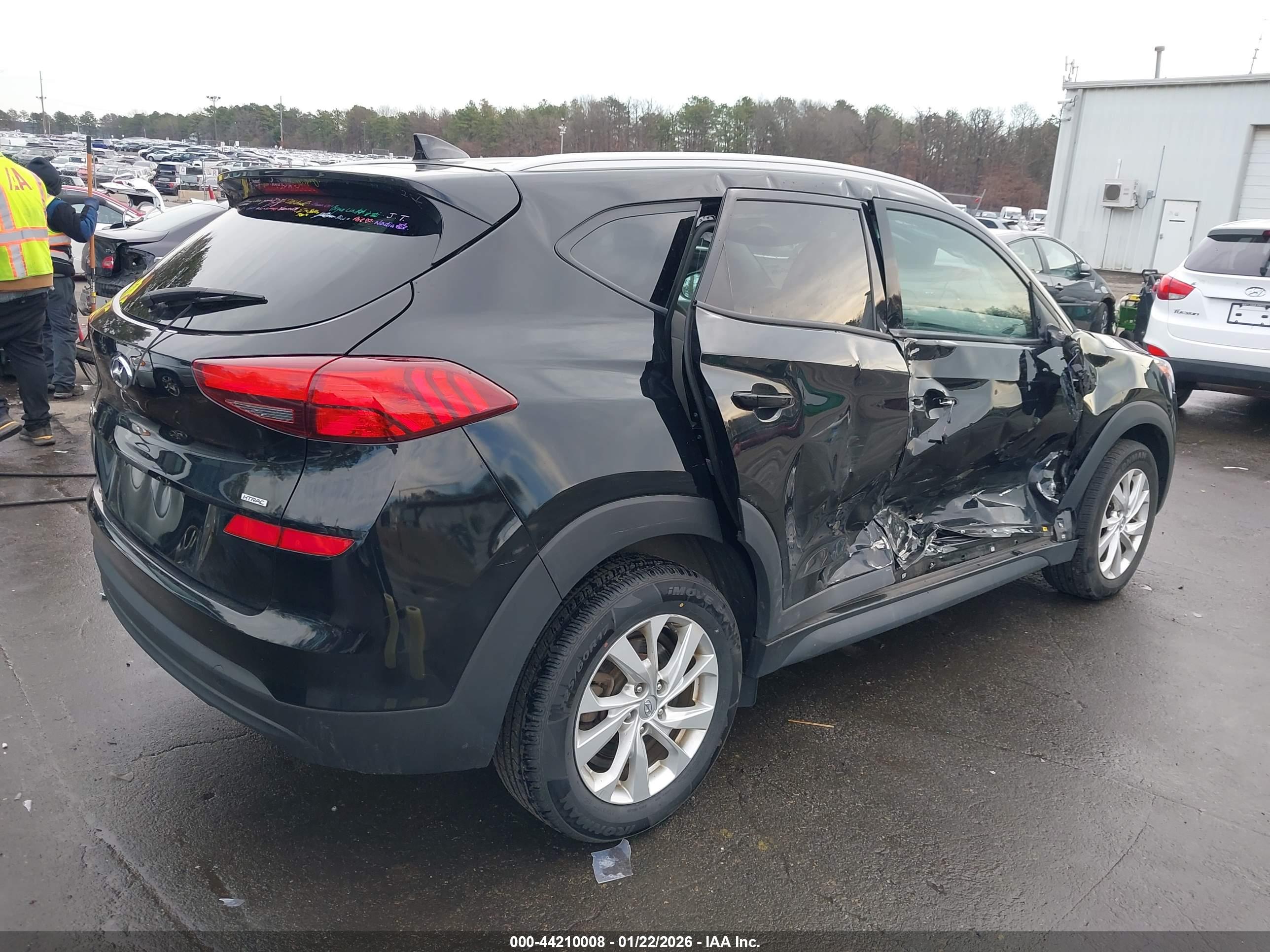 HYUNDAI TUCSON image 4
