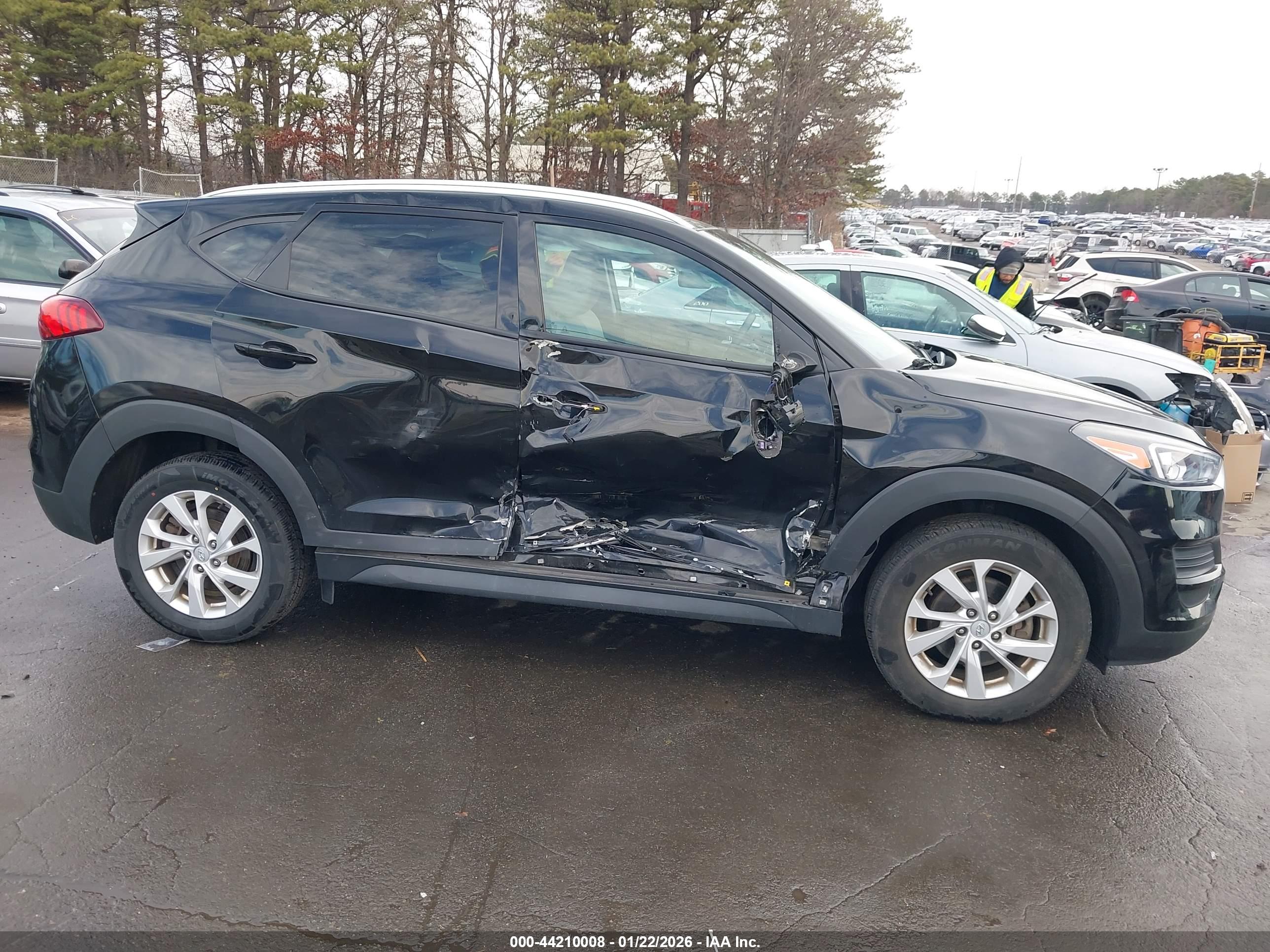 HYUNDAI TUCSON image 6