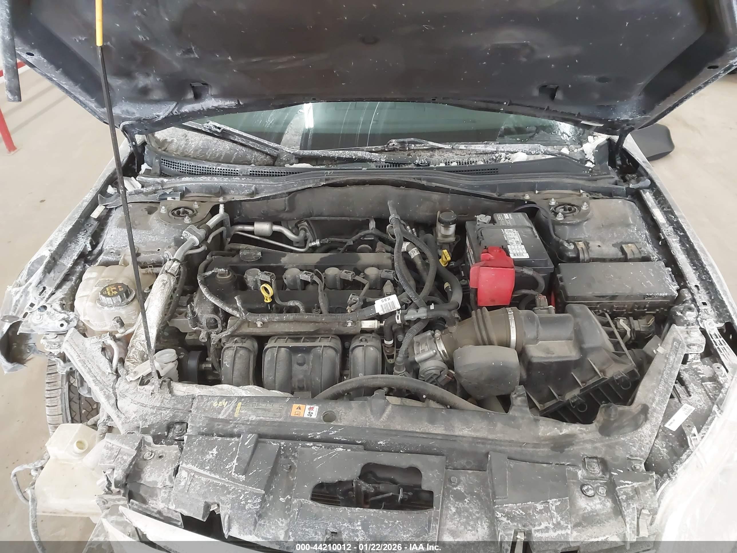 FORD FUSION image 10