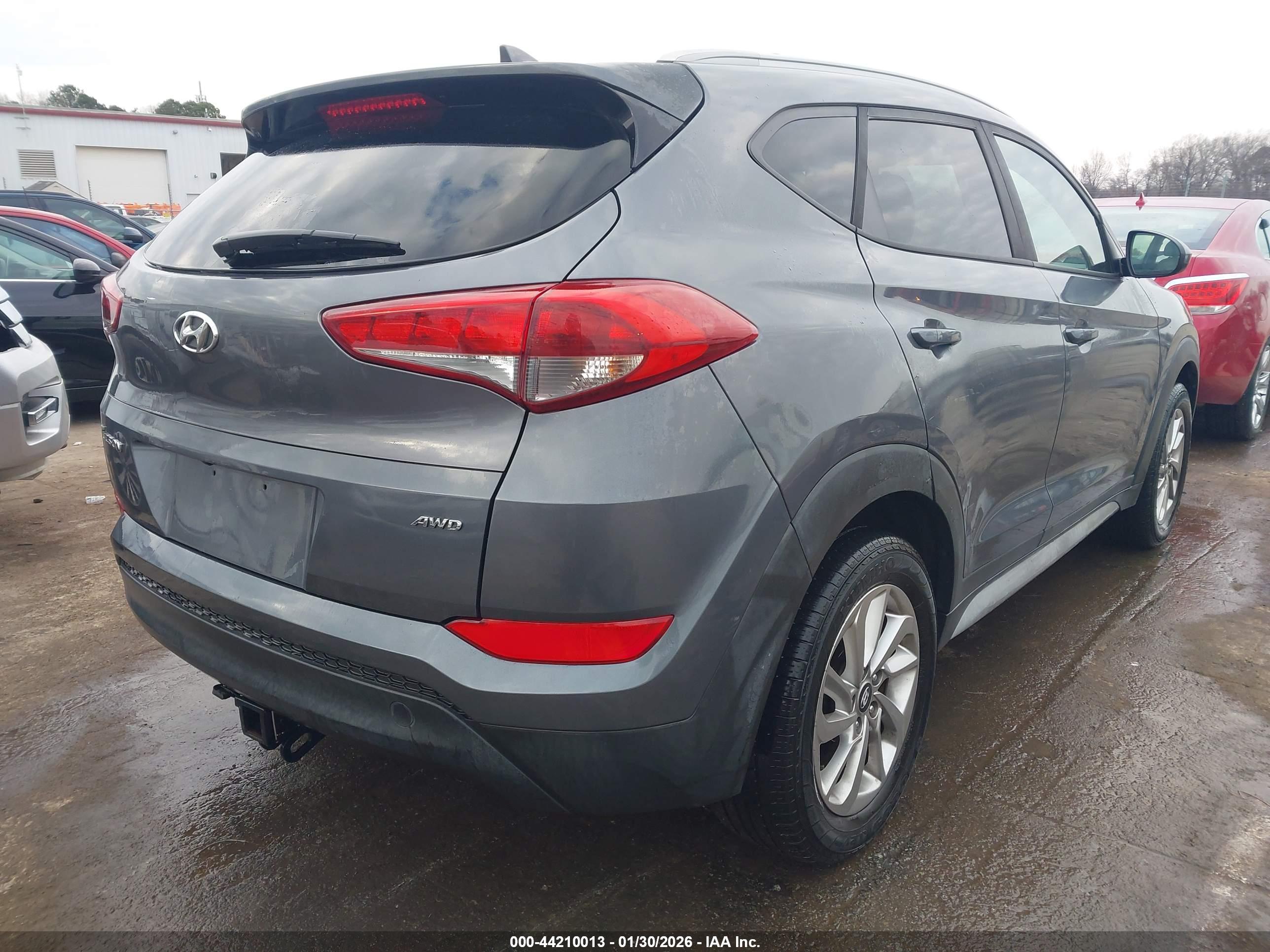 HYUNDAI TUCSON image 4