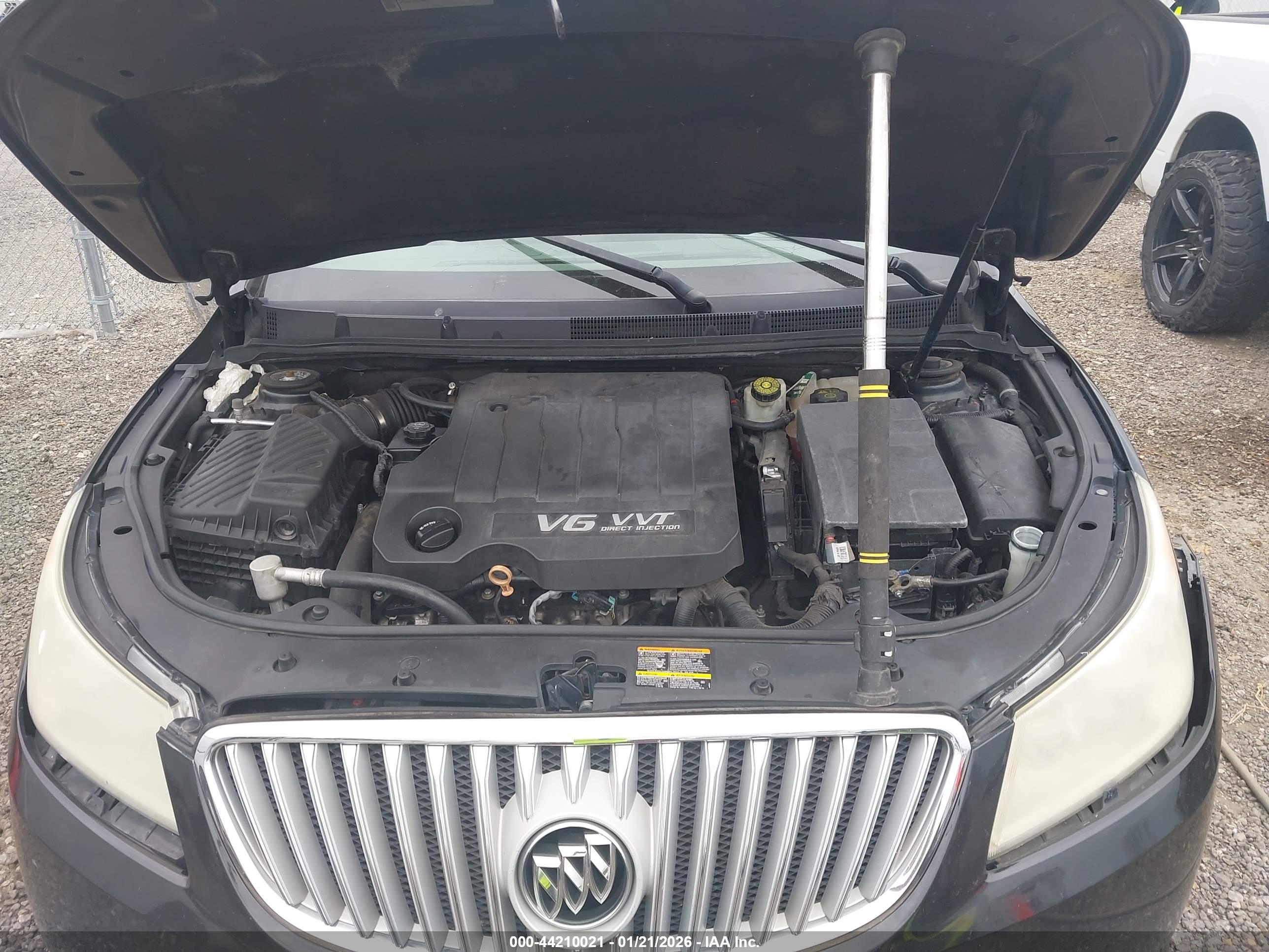 BUICK LACROSSE image 10