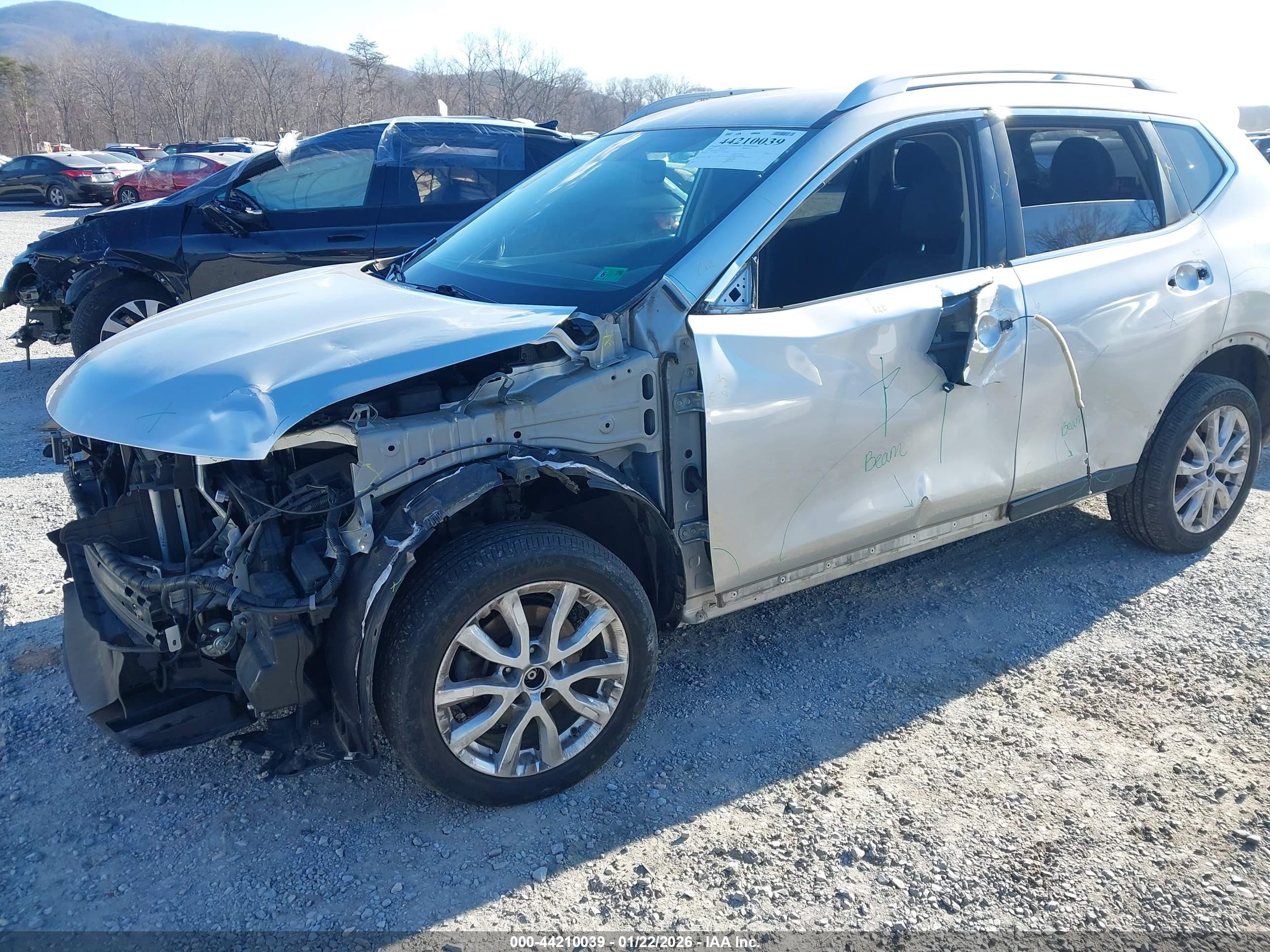 NISSAN ROGUE image 6