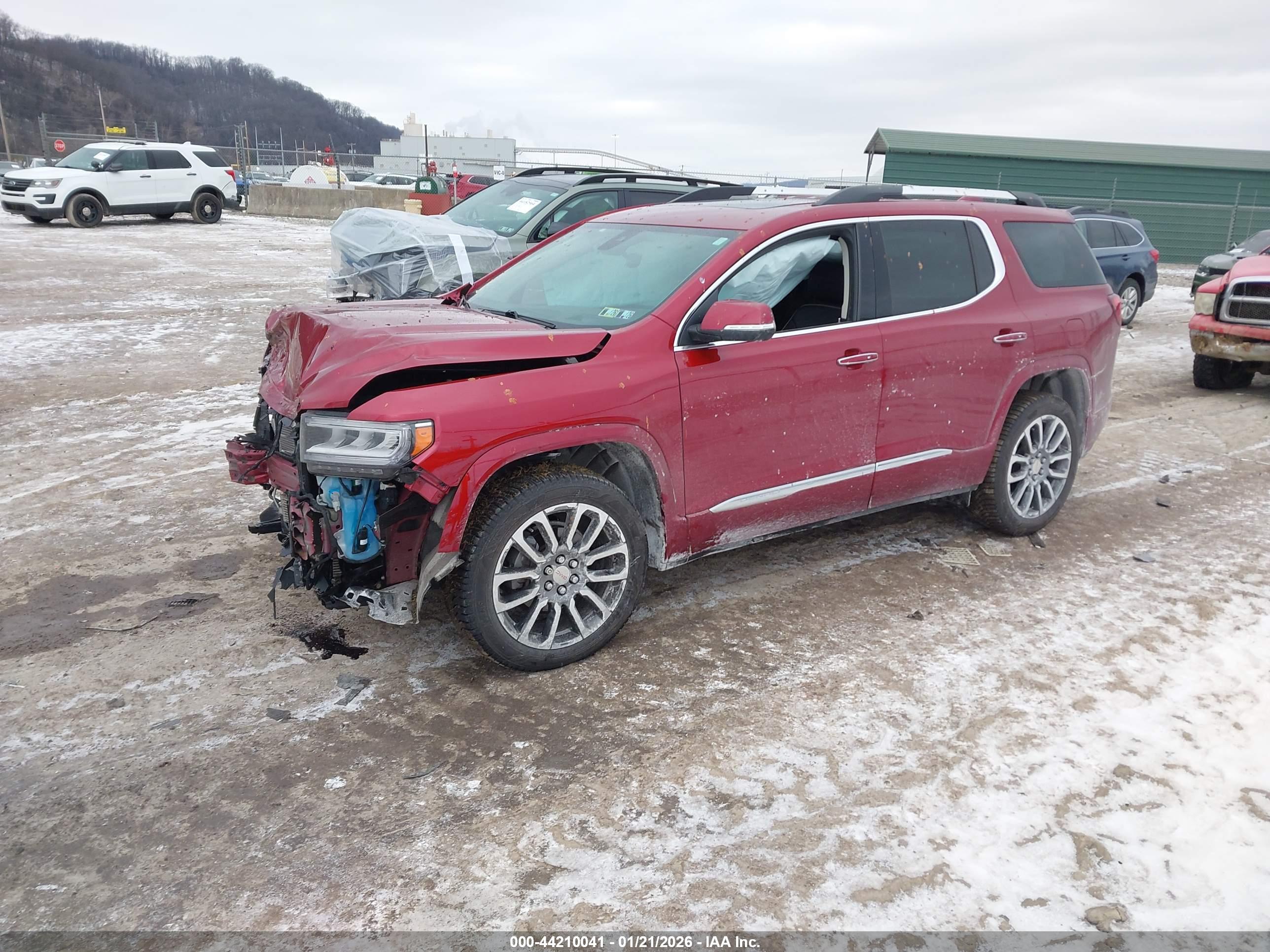 GMC ACADIA image 2
