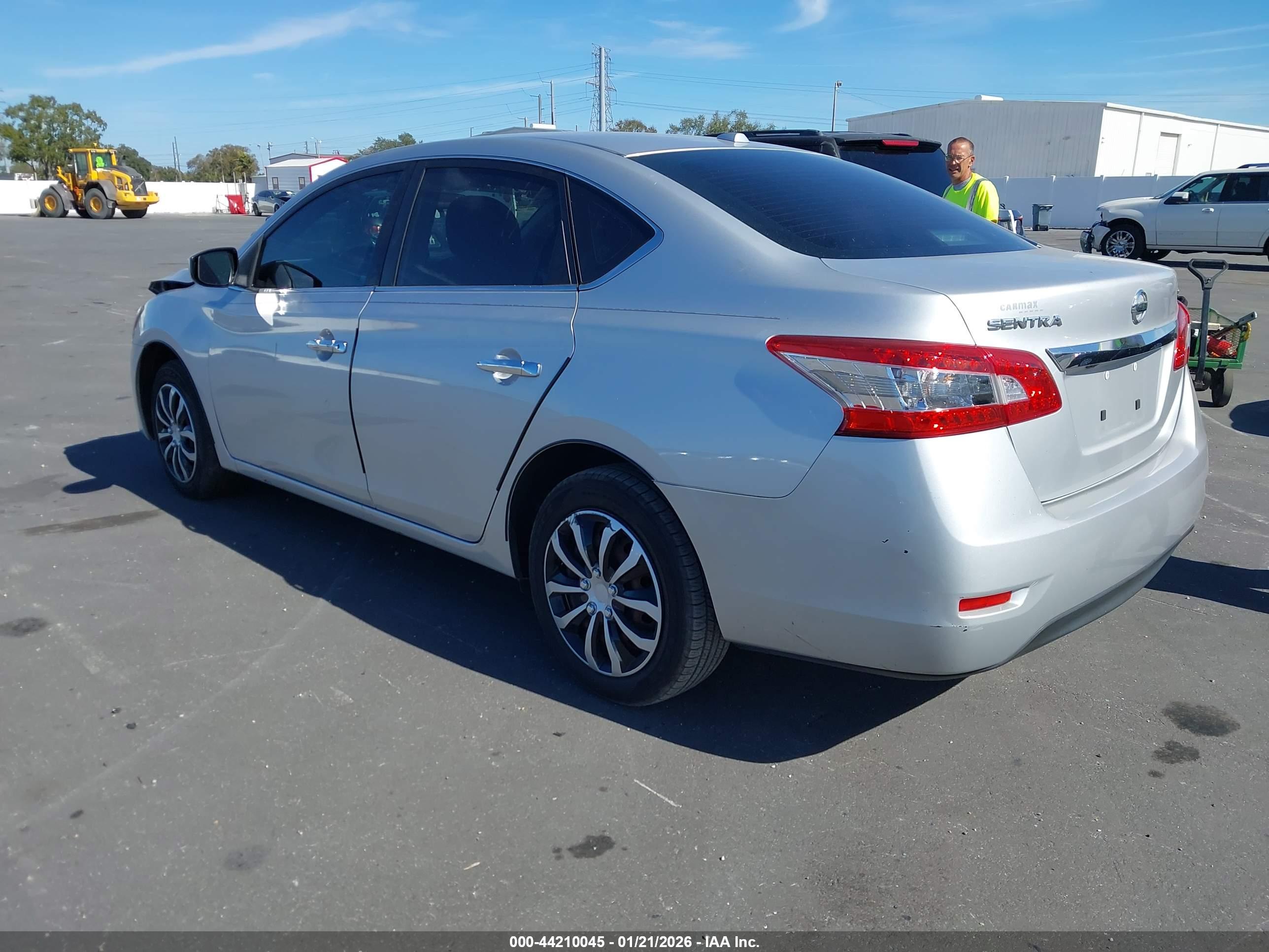 NISSAN SENTRA image 3