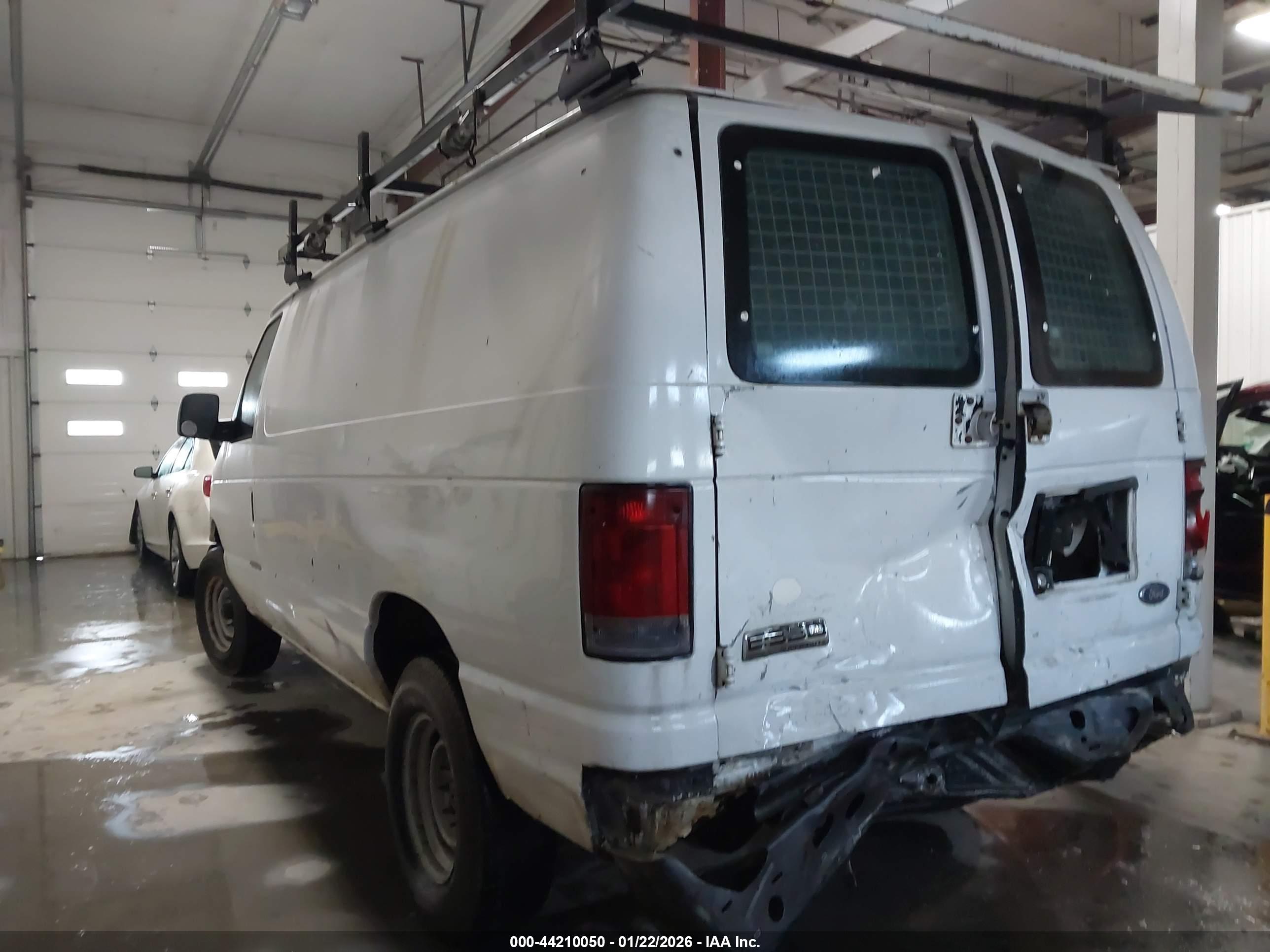 FORD E-350 image 3