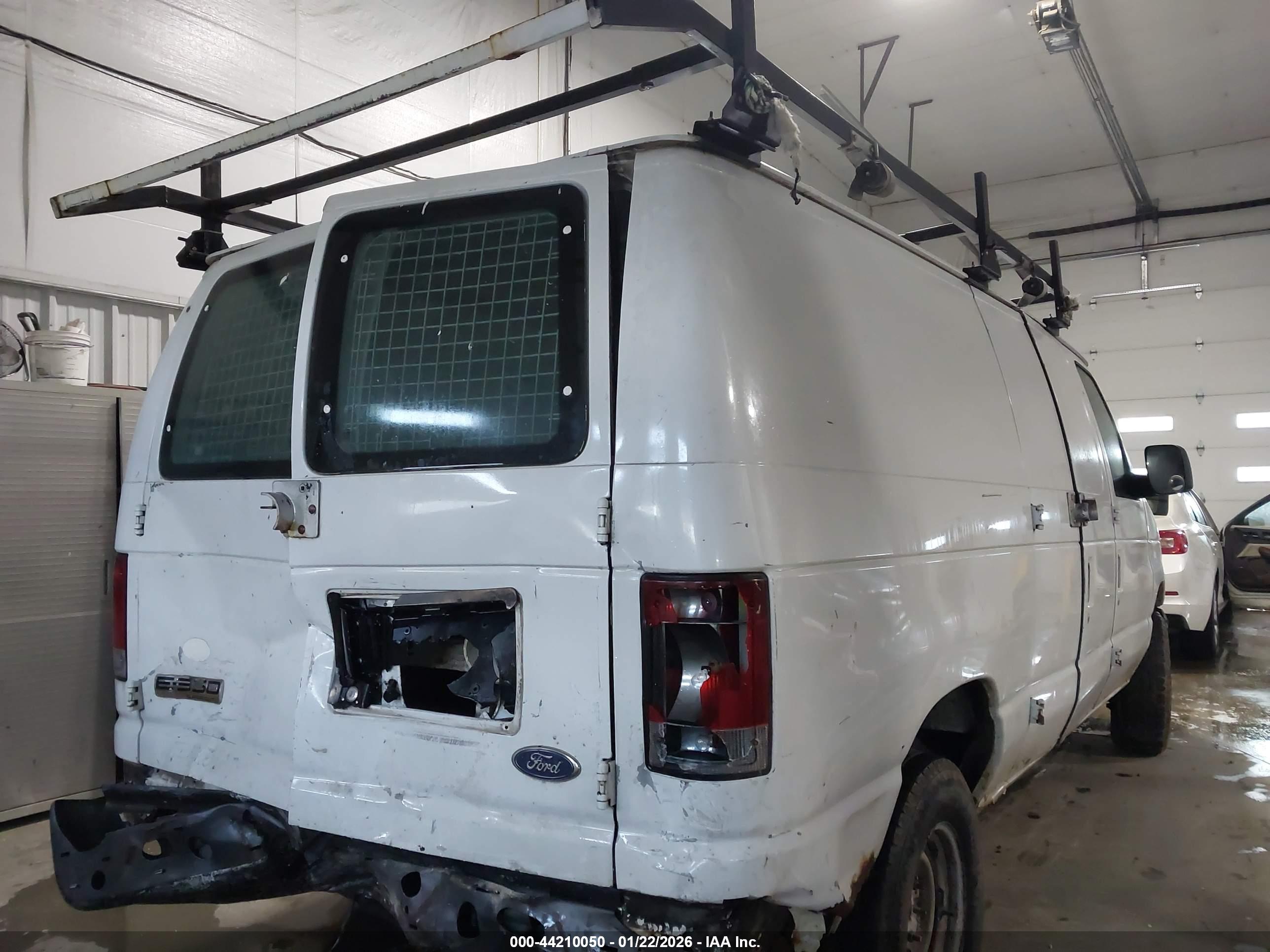 FORD E-350 image 4
