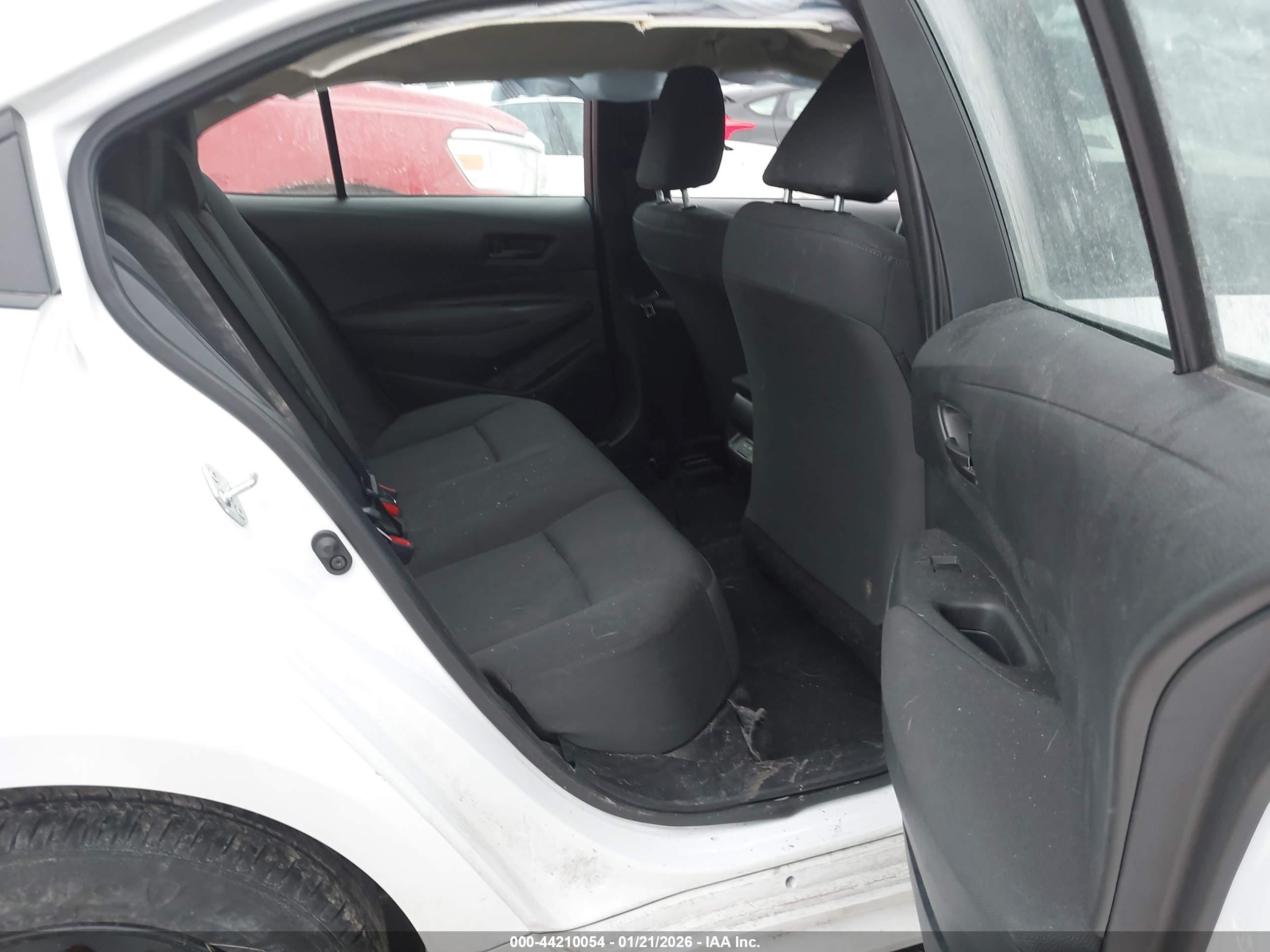 TOYOTA COROLLA image 8