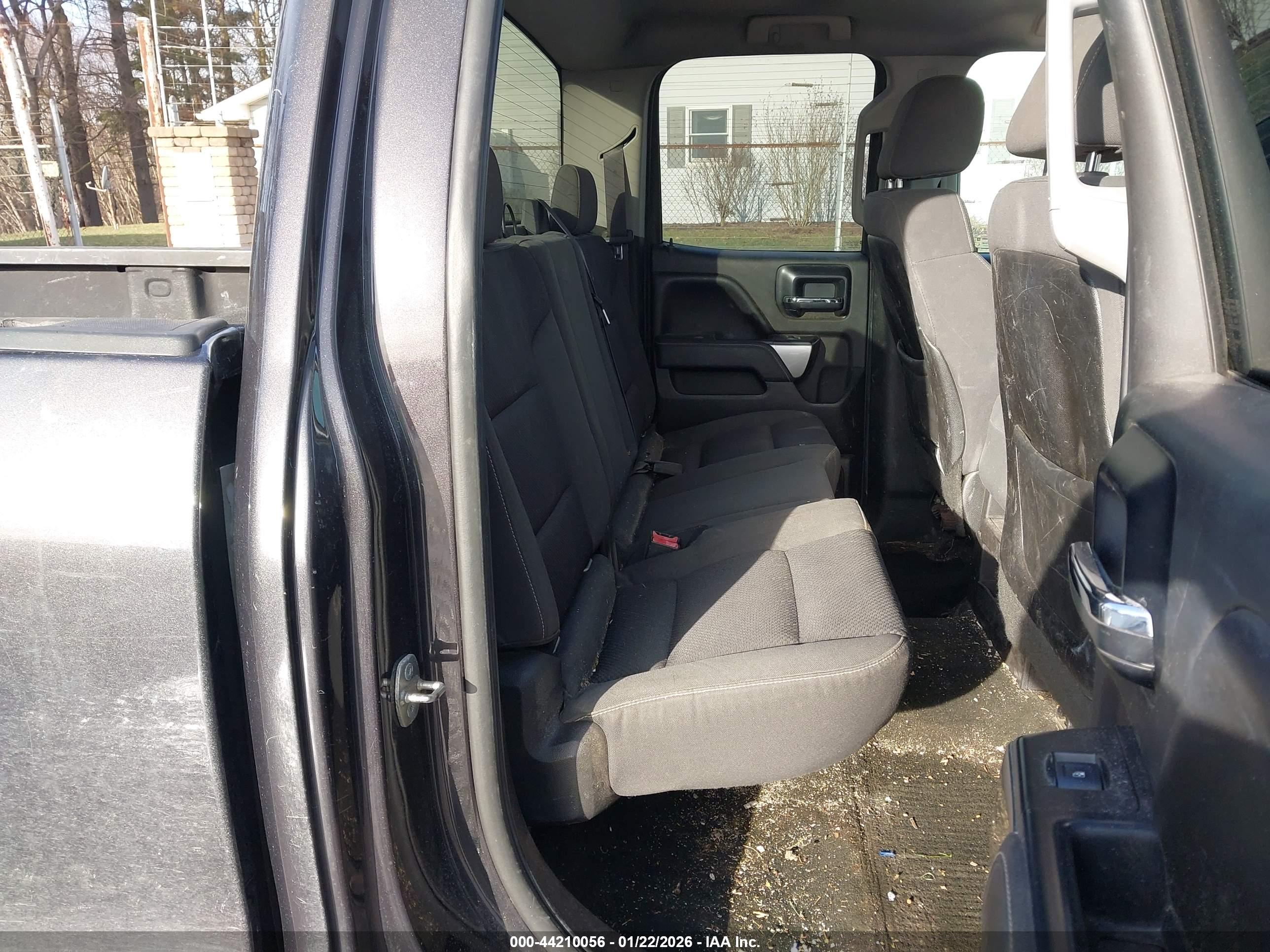 CHEVROLET SILVERADO image 8