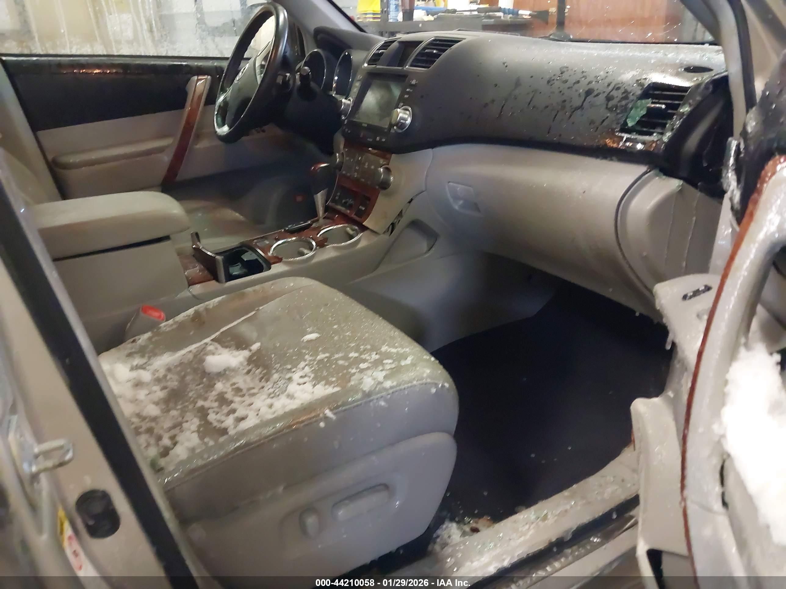 TOYOTA HIGHLANDER image 5