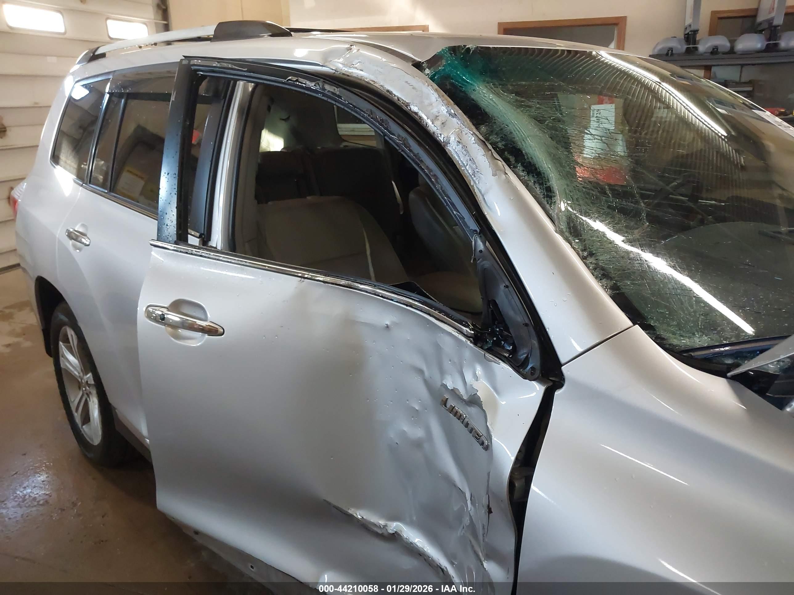 TOYOTA HIGHLANDER image 6