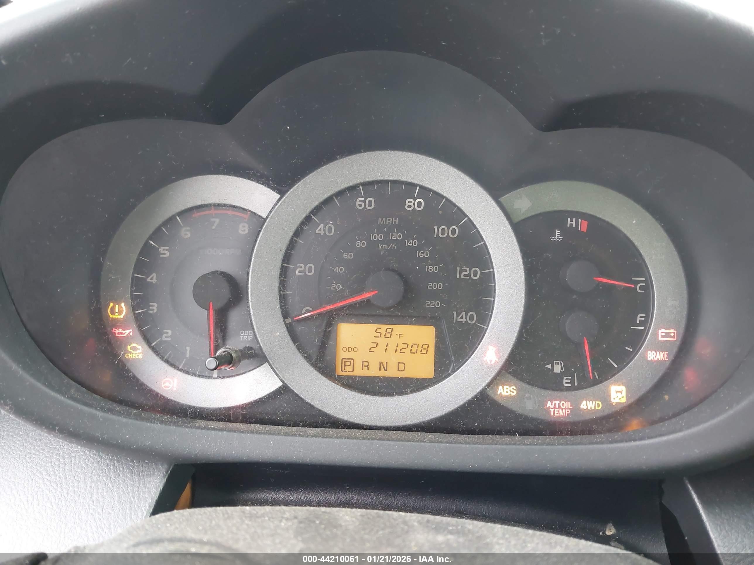 TOYOTA RAV4 image 7