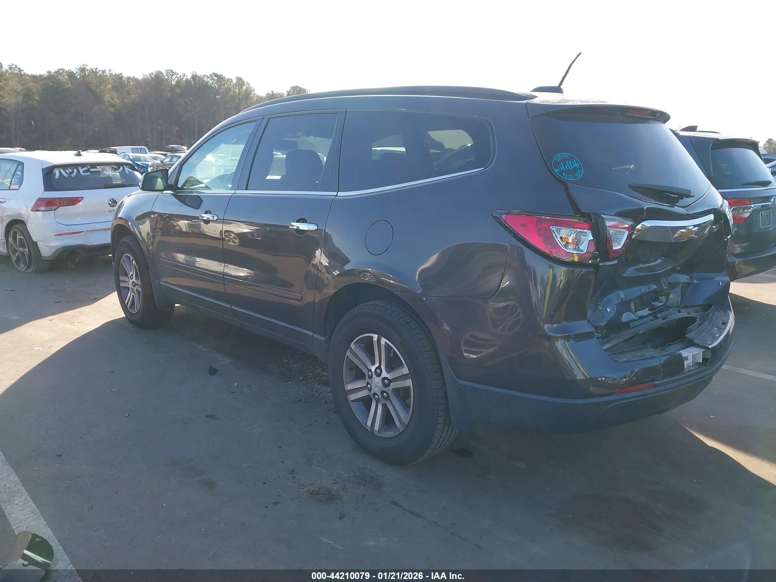 CHEVROLET TRAVERSE image 3
