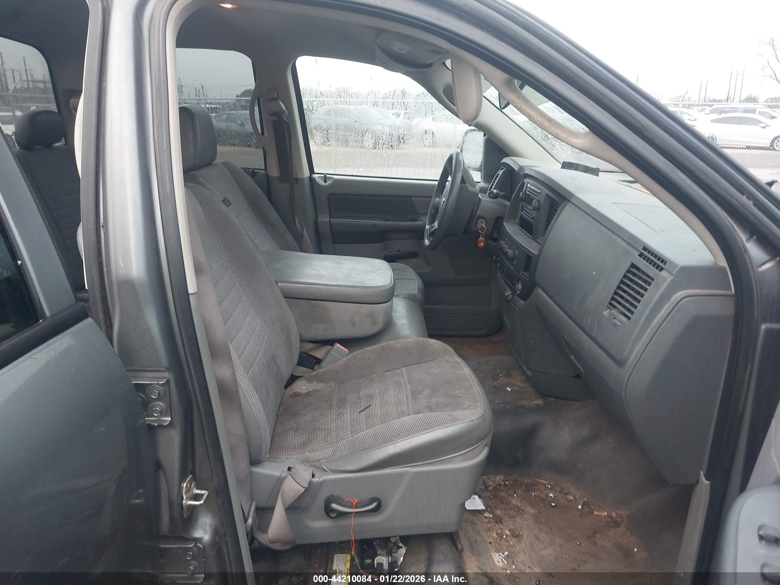 DODGE RAM image 5