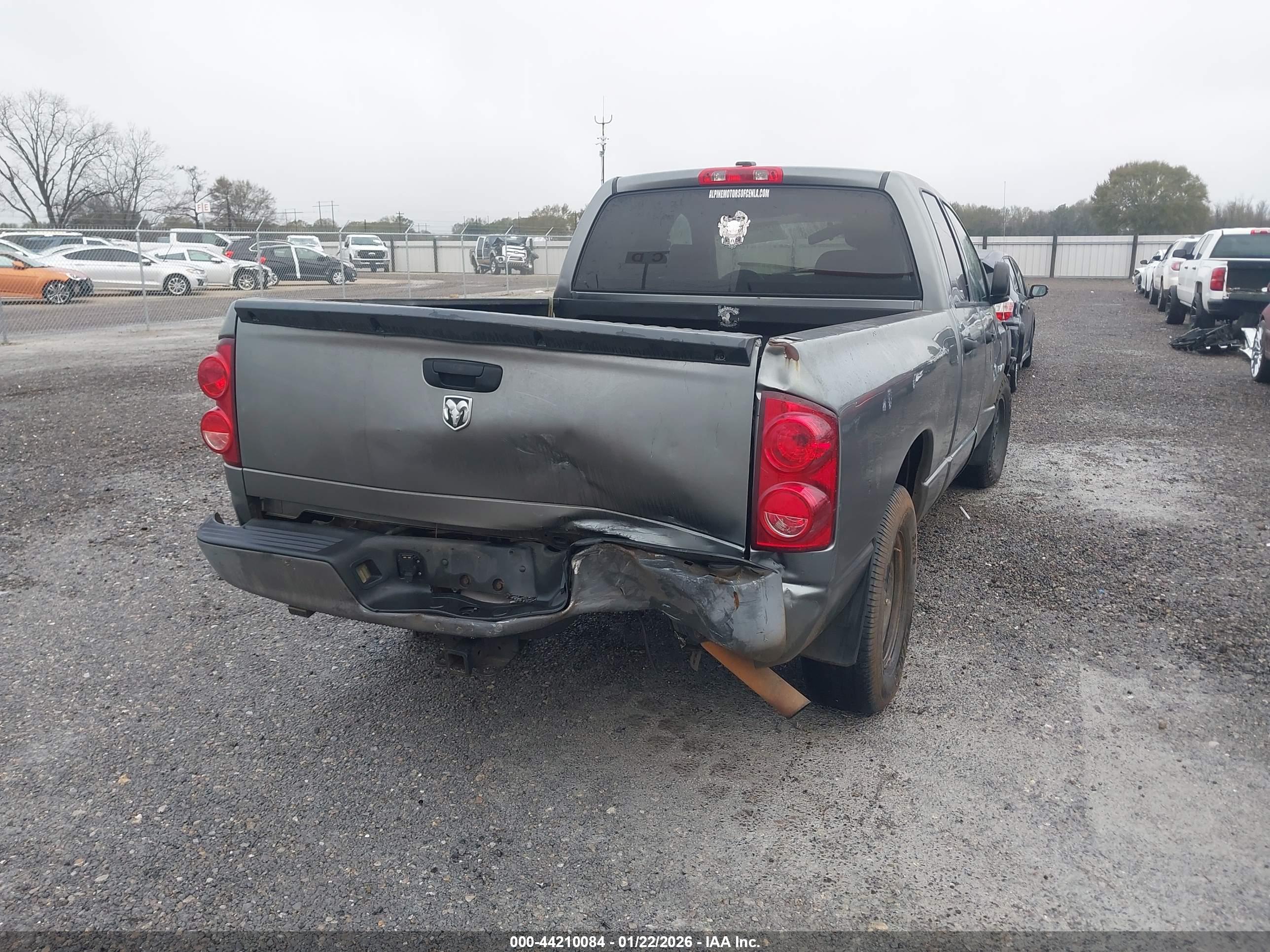 DODGE RAM image 6