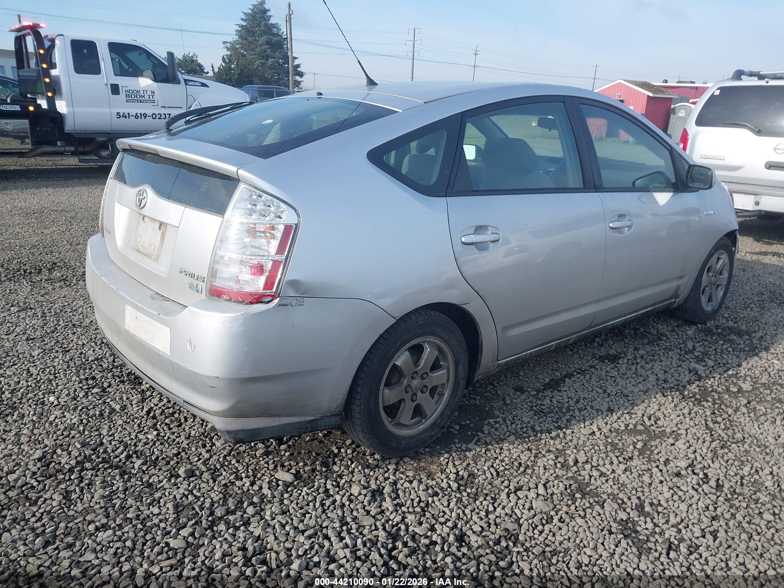 TOYOTA PRIUS image 4