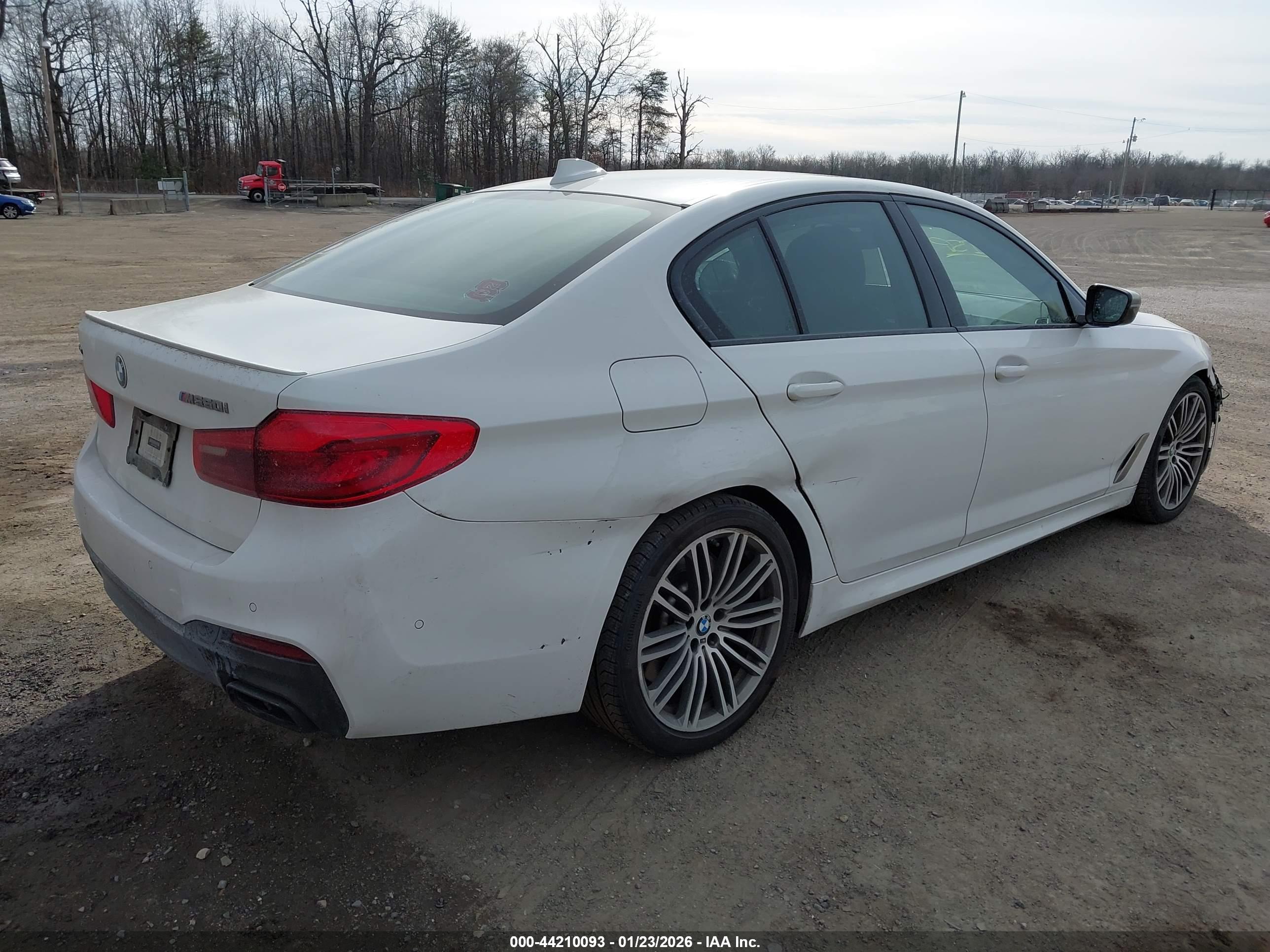 BMW M550I image 4