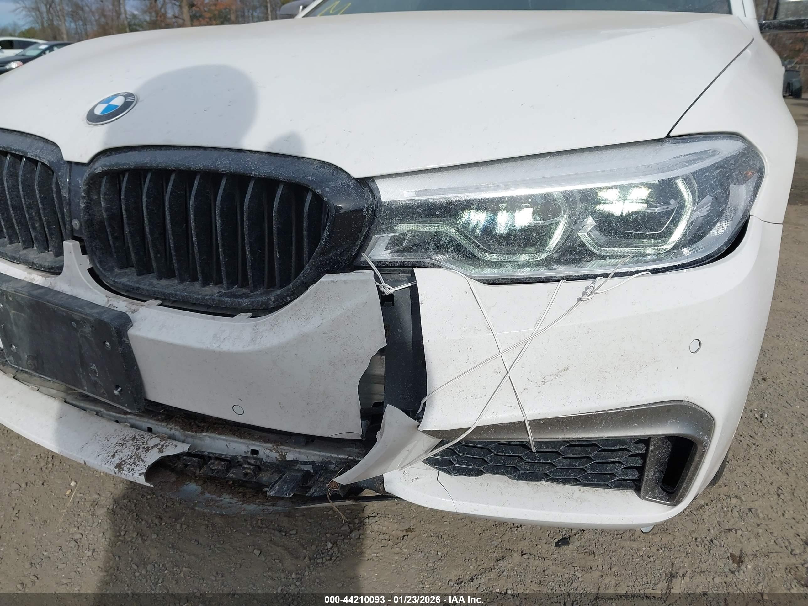 BMW M550I image 6