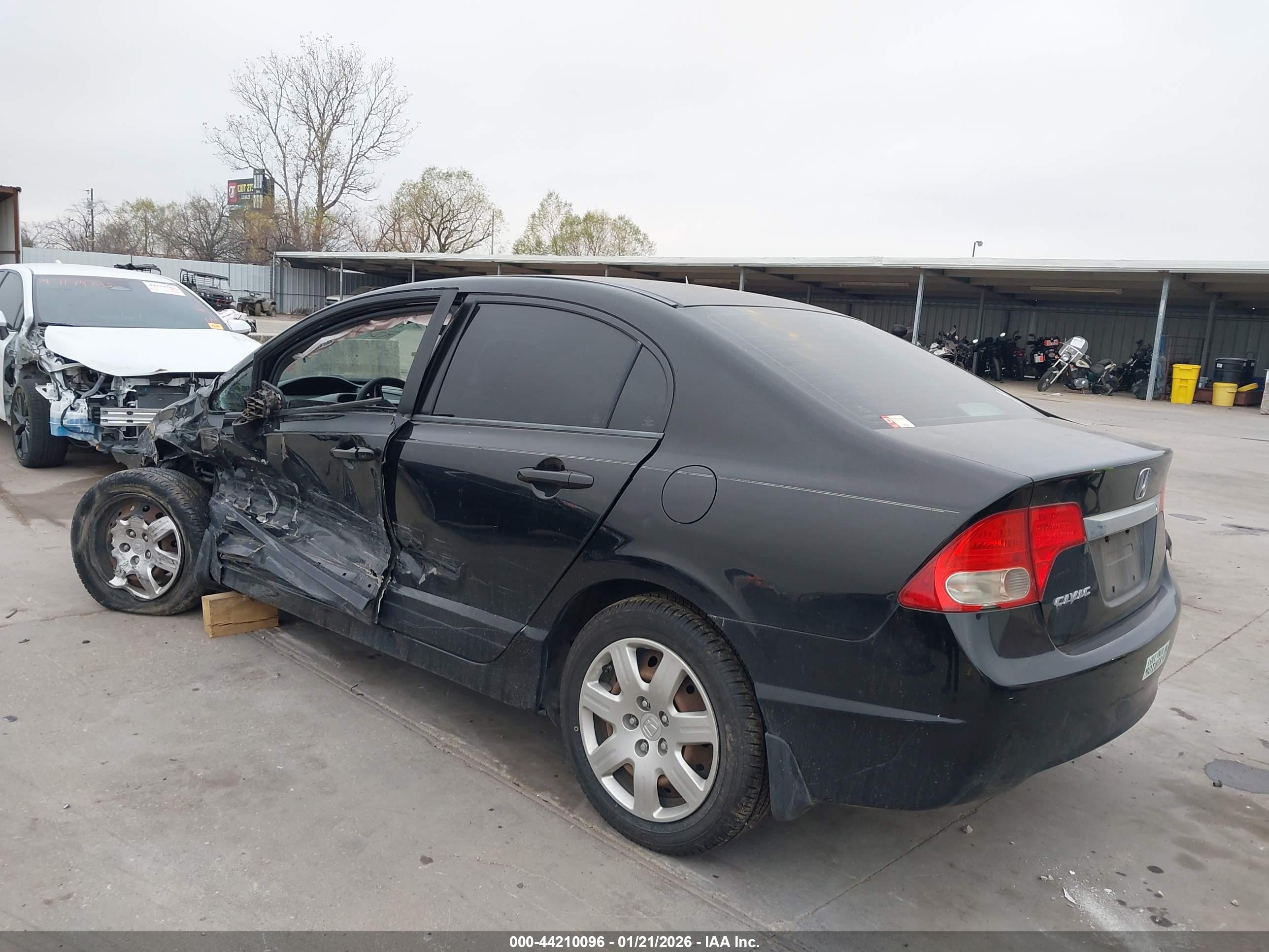 HONDA CIVIC image 3