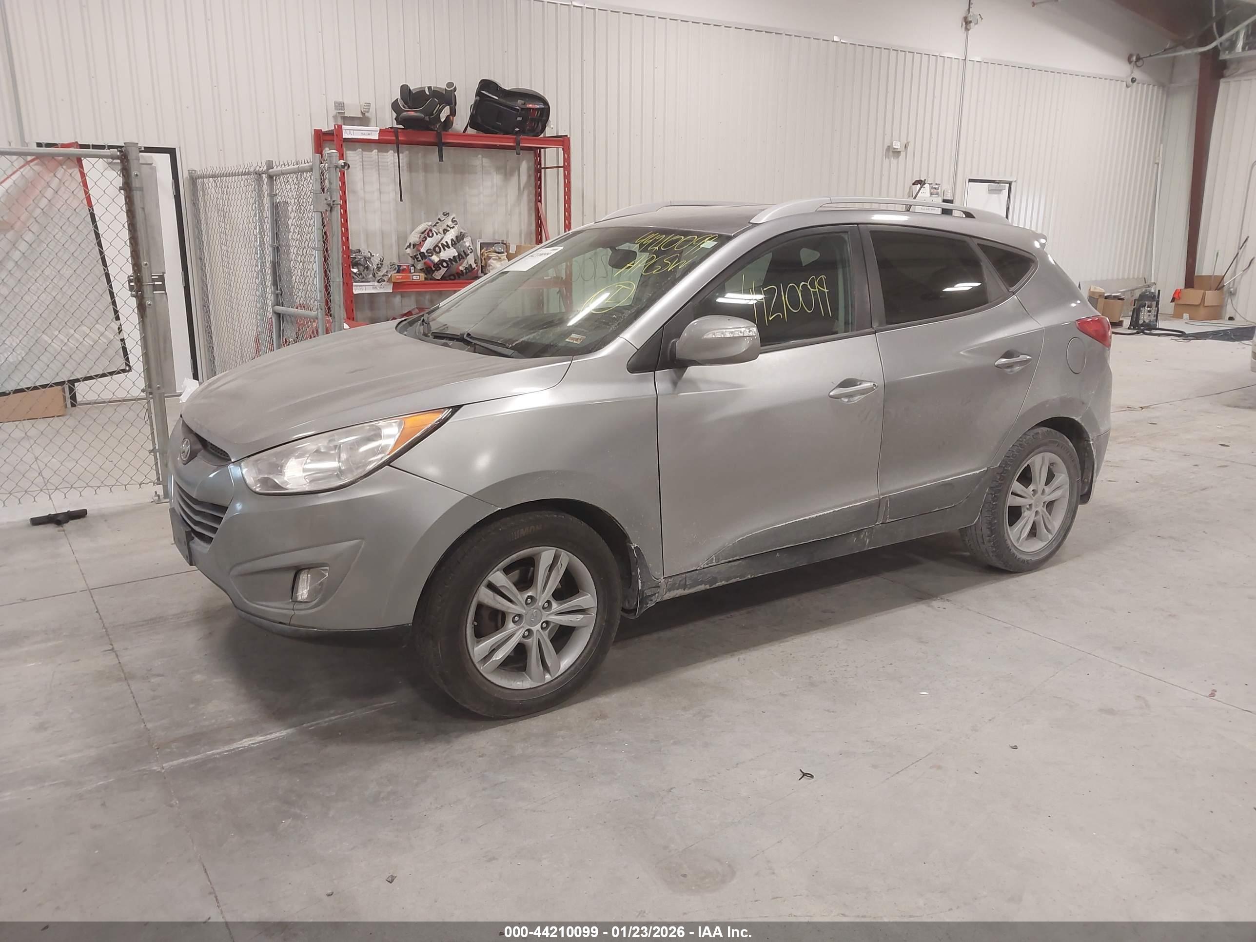 HYUNDAI TUCSON image 2