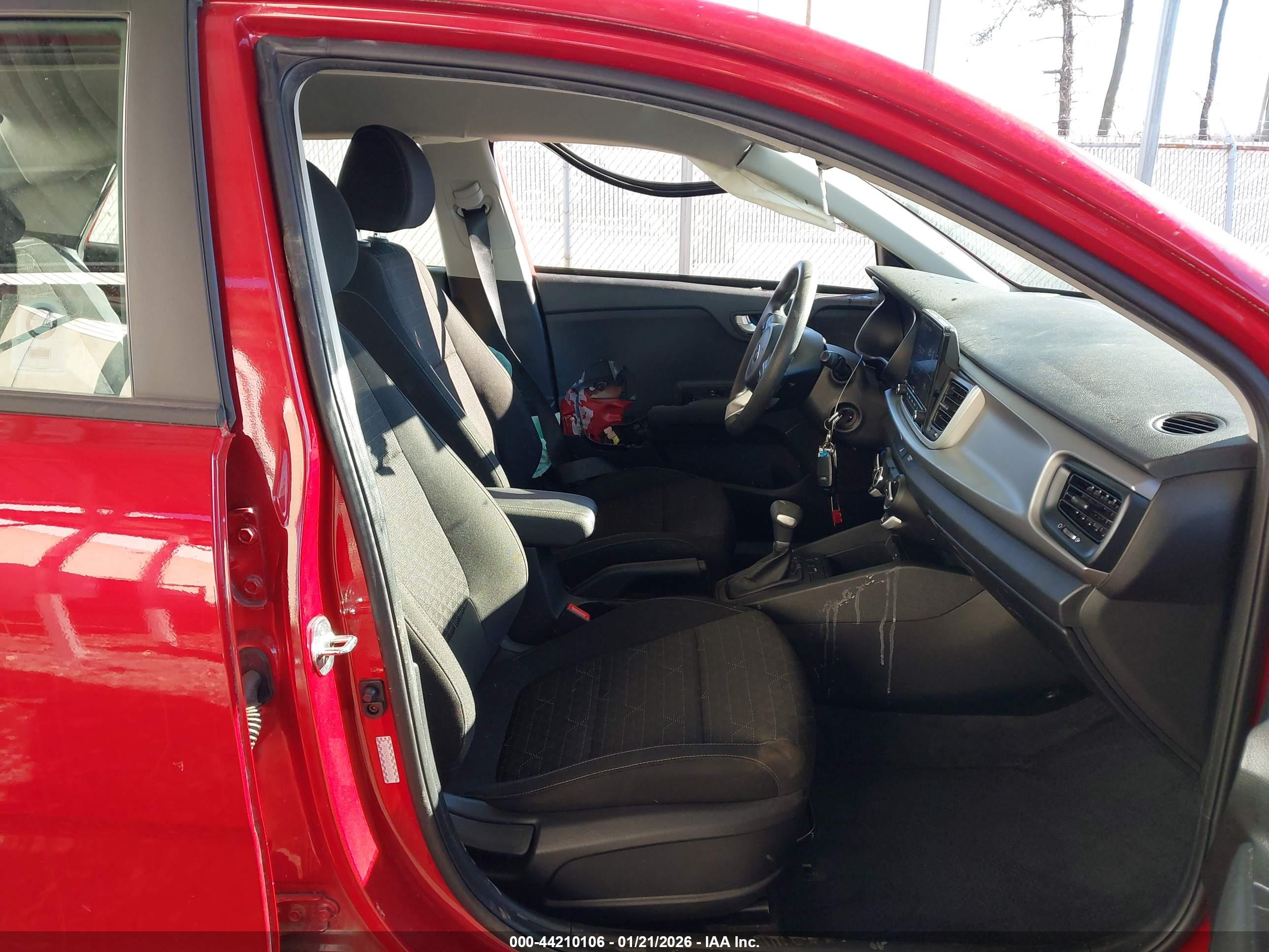 KIA RIO image 5