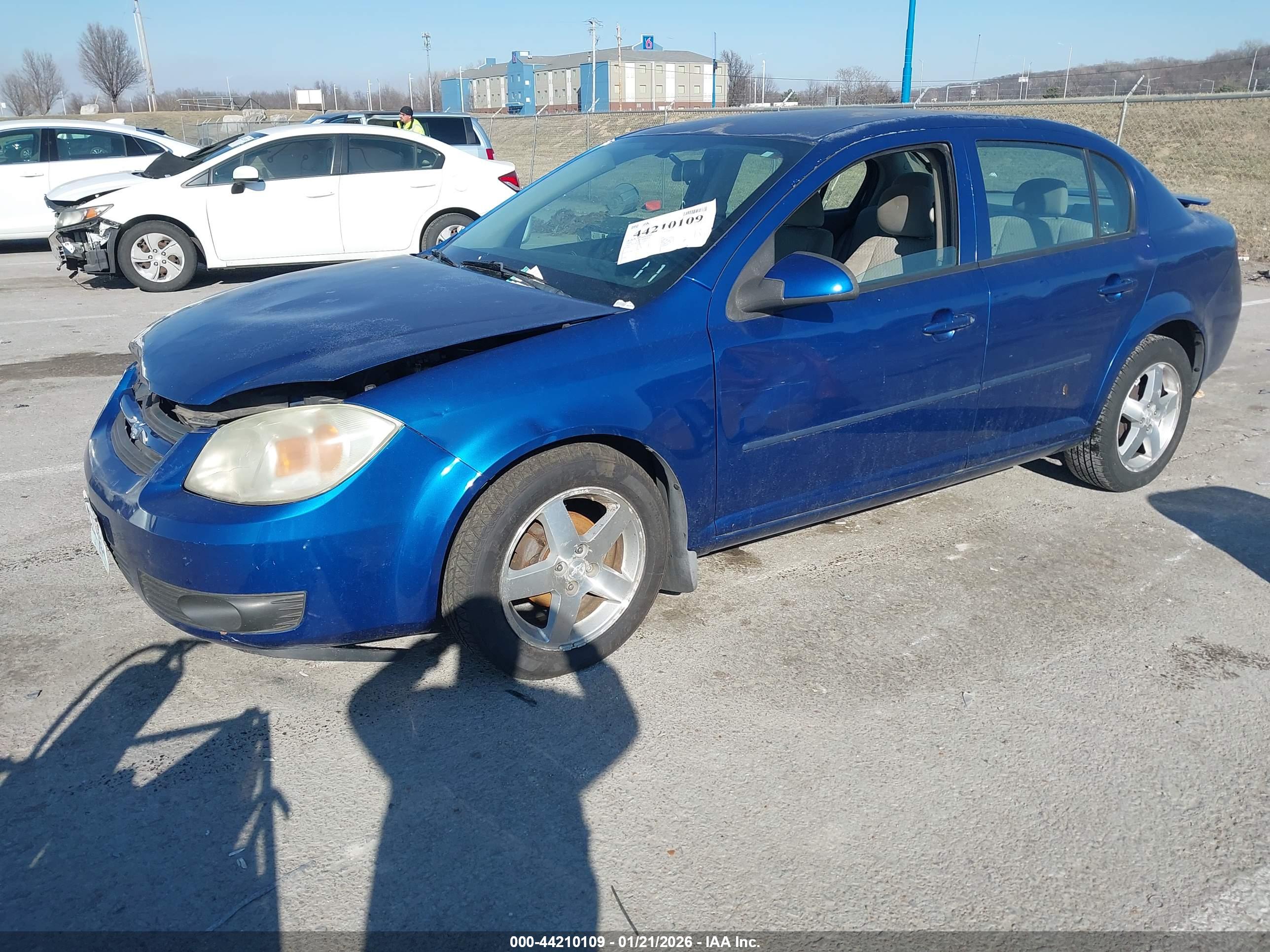 CHEVROLET COBALT image 2
