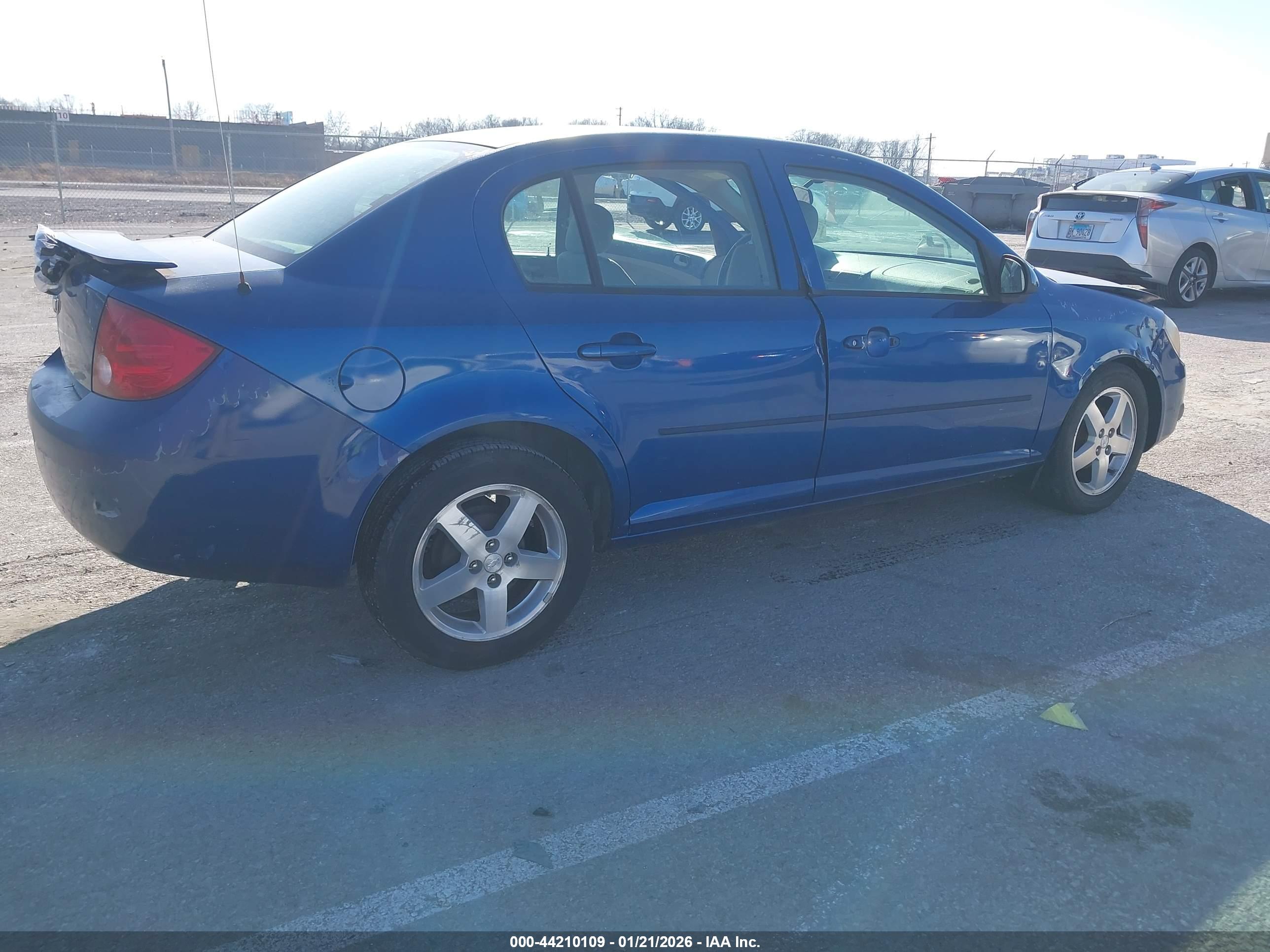 CHEVROLET COBALT image 4