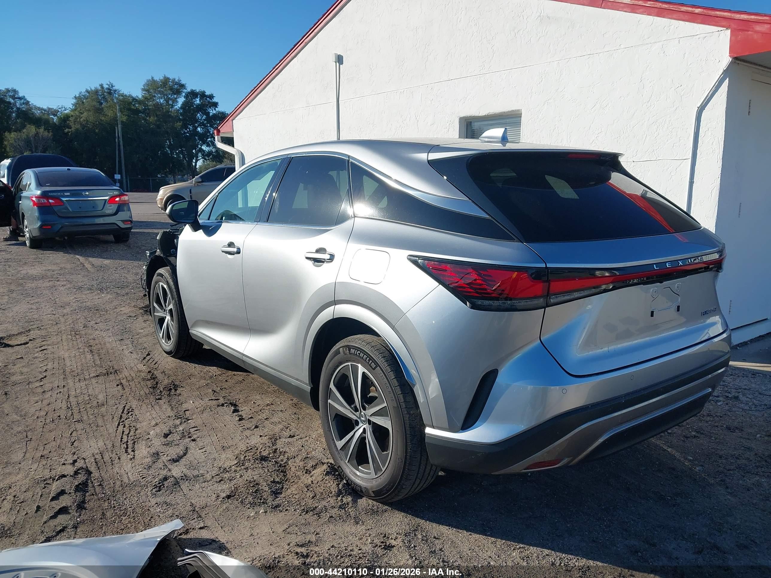 LEXUS RX image 3