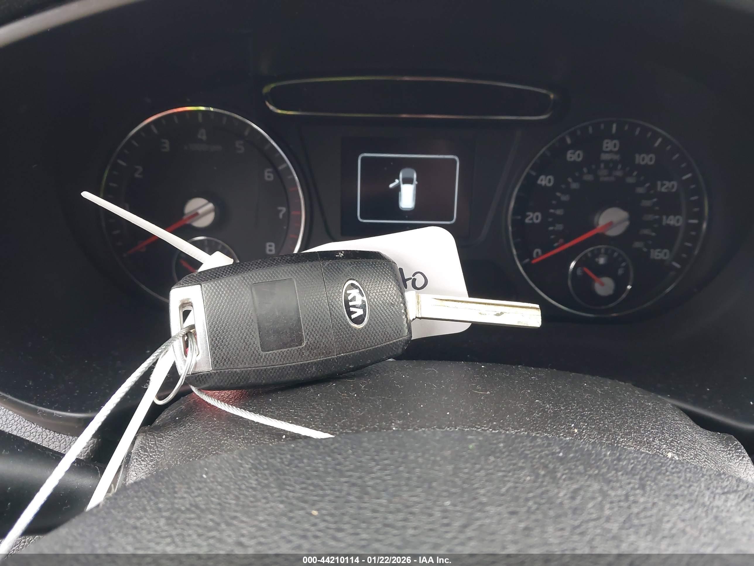 KIA SORENTO image 11