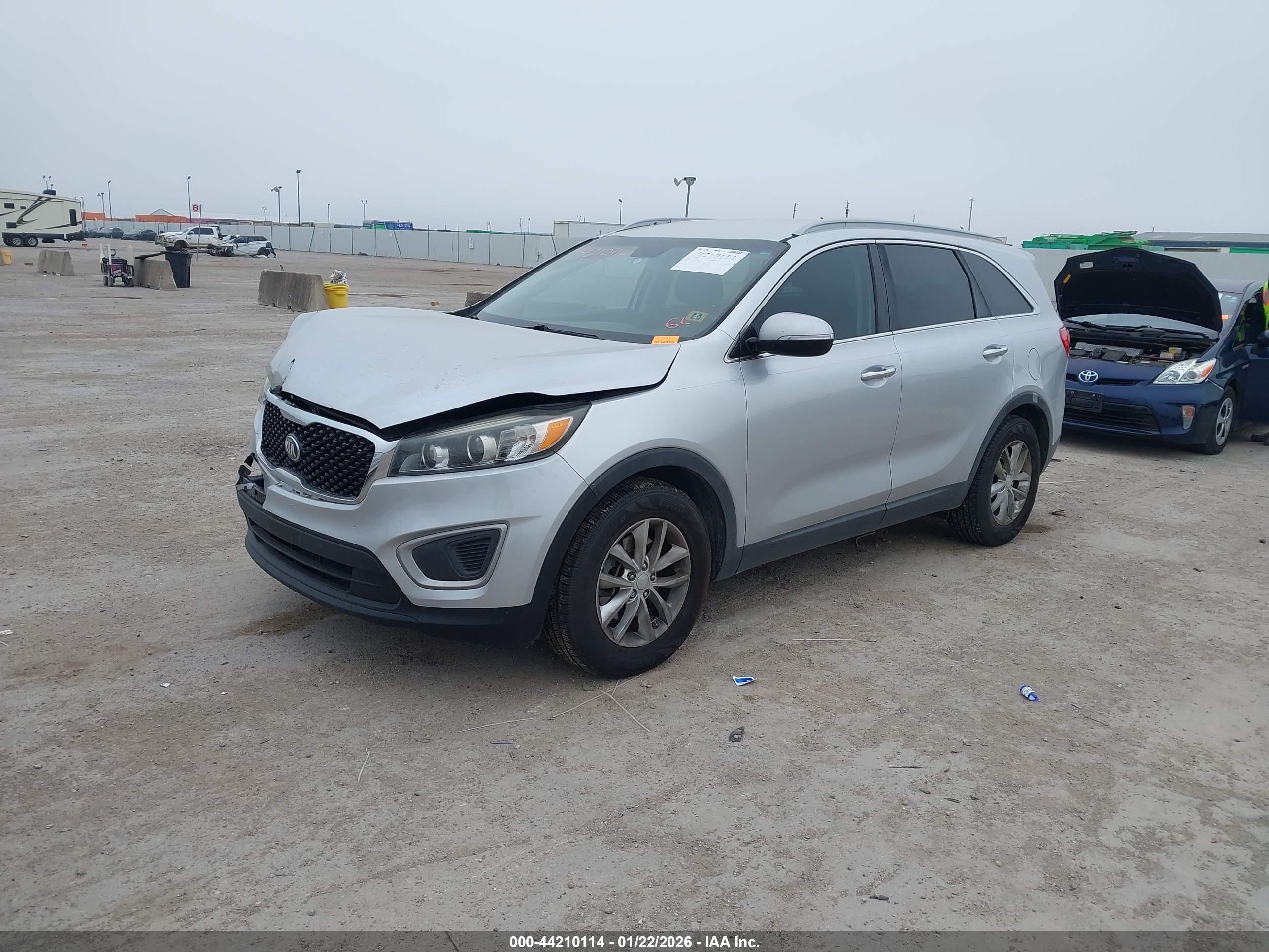 KIA SORENTO image 2