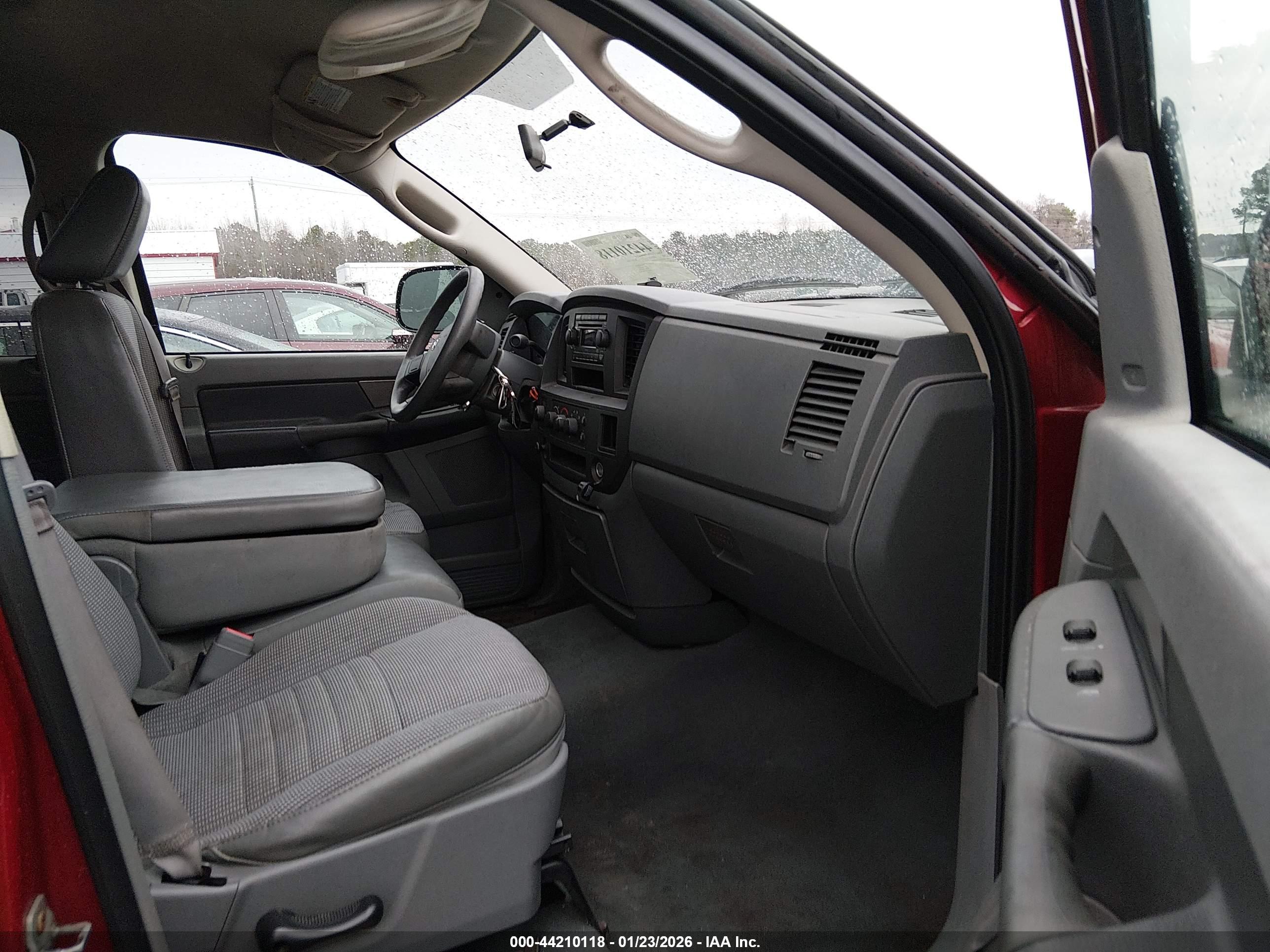 DODGE RAM image 5