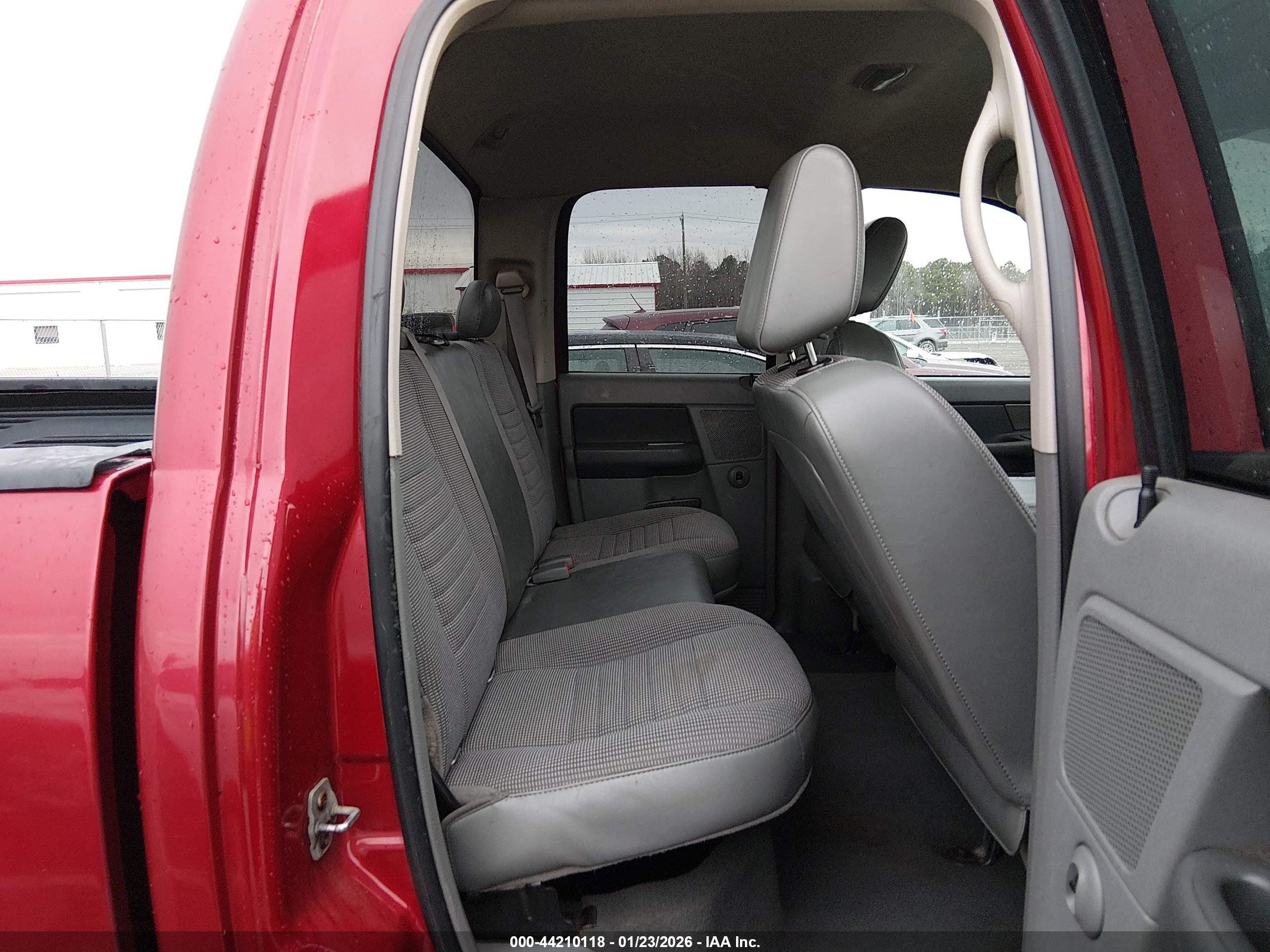 DODGE RAM image 8