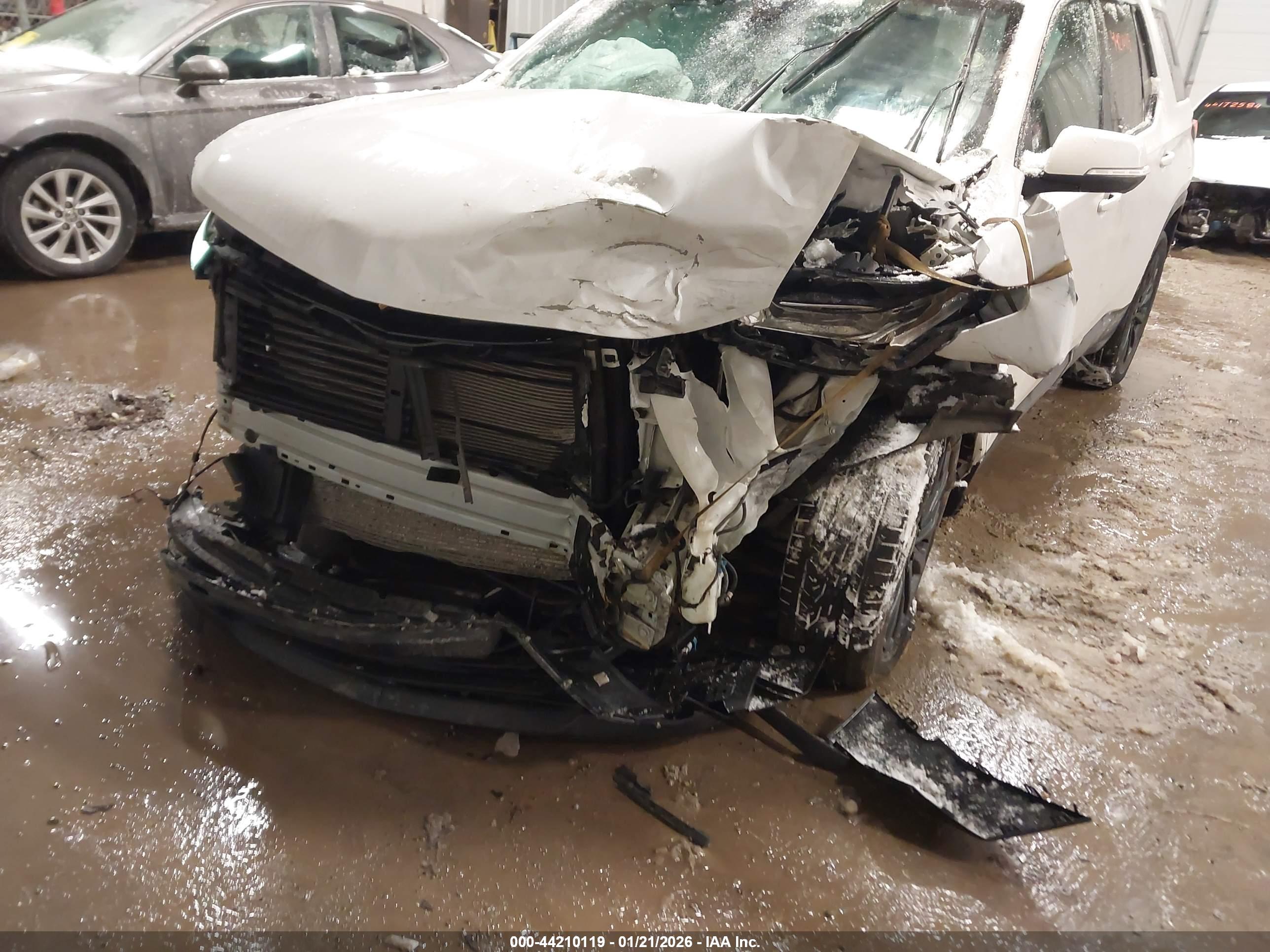 CHEVROLET TRAVERSE image 6