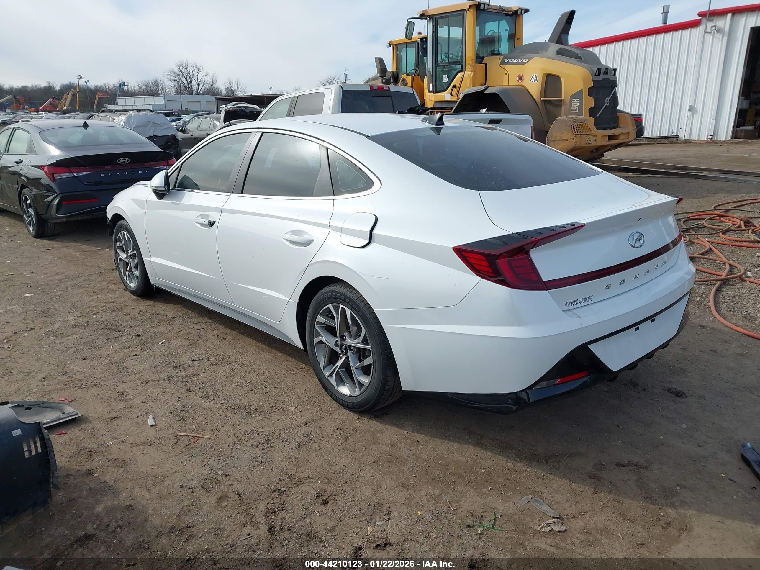 HYUNDAI SONATA image 3