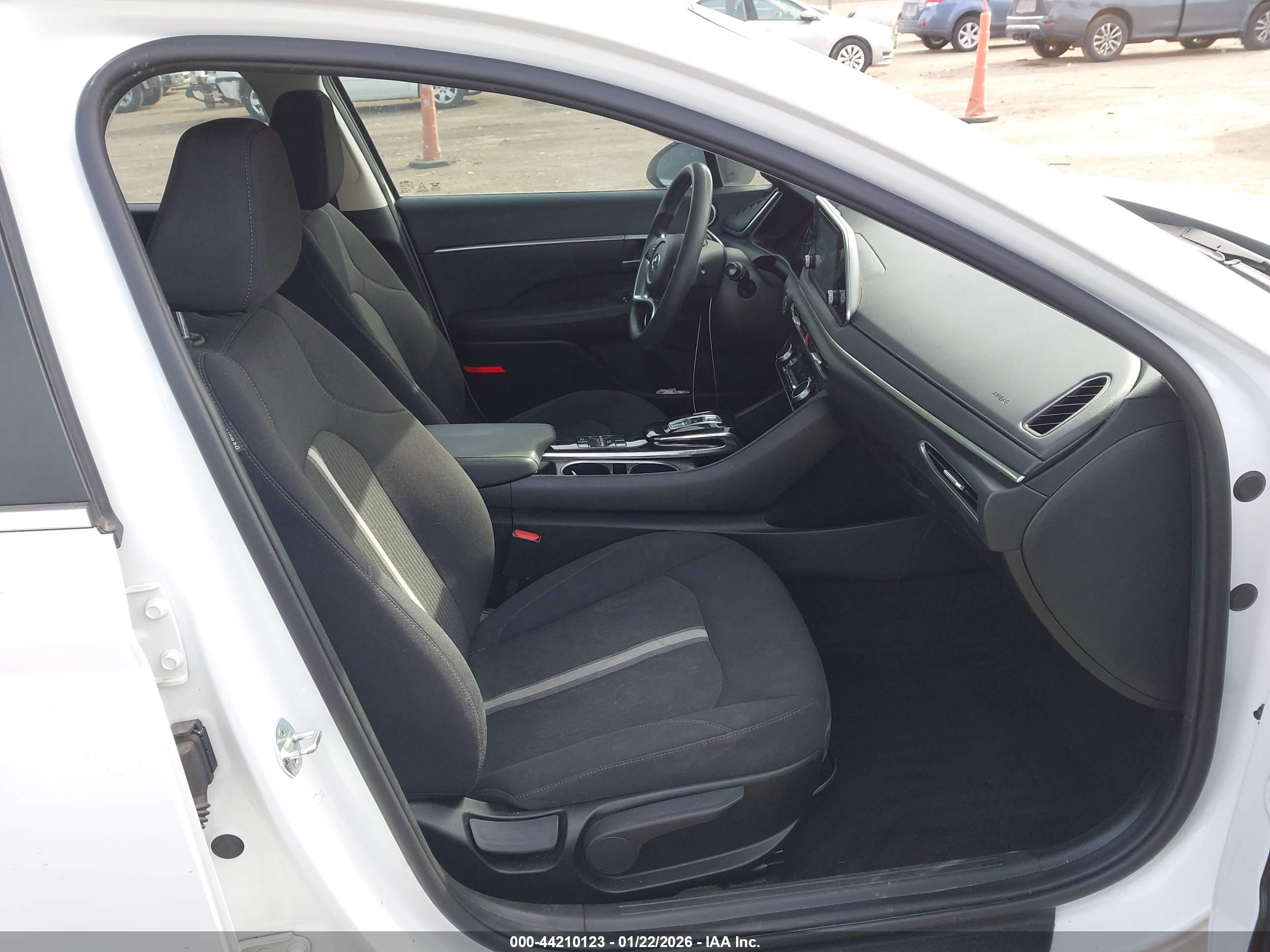 HYUNDAI SONATA image 5