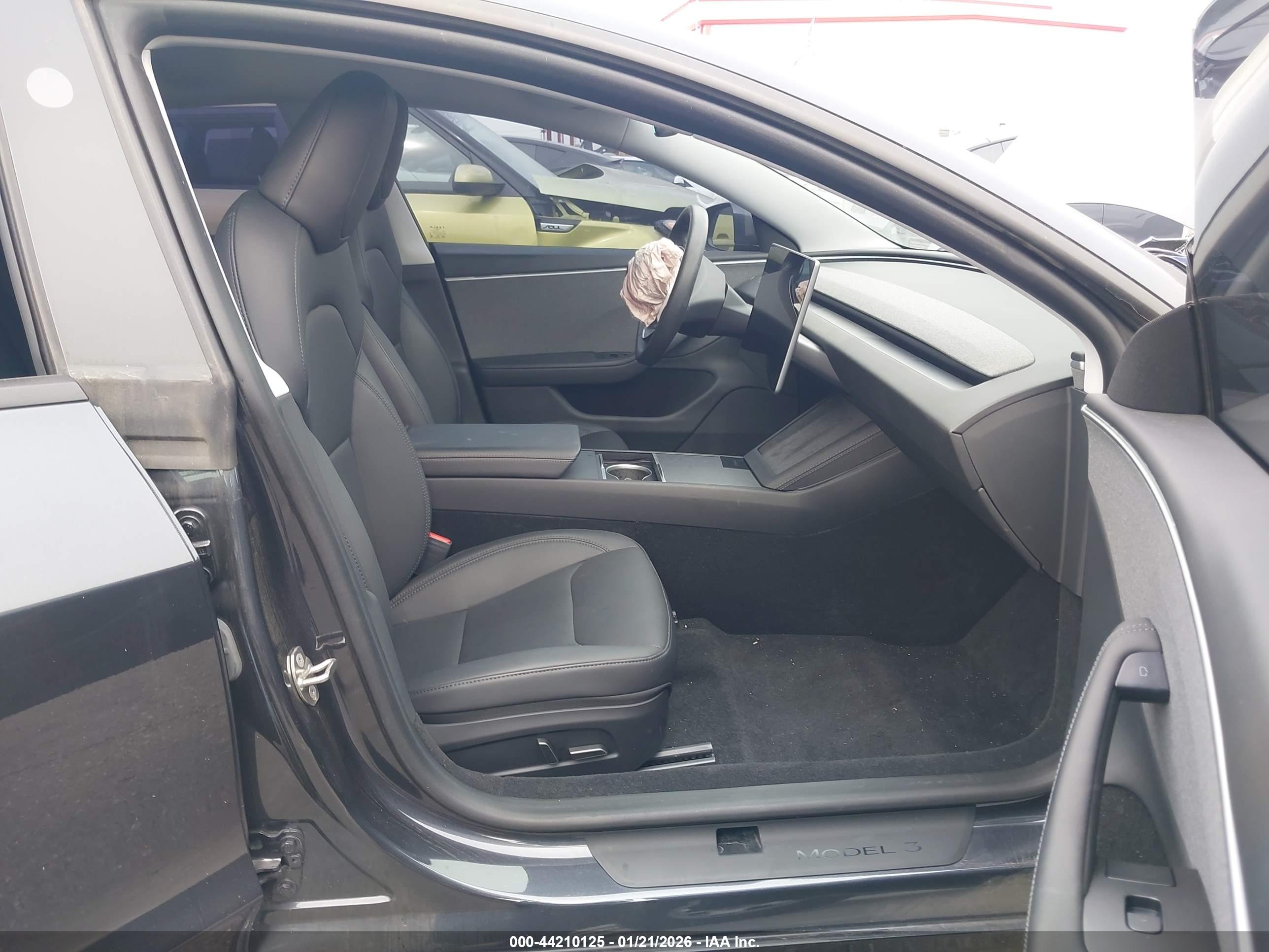 TESLA MODEL image 5