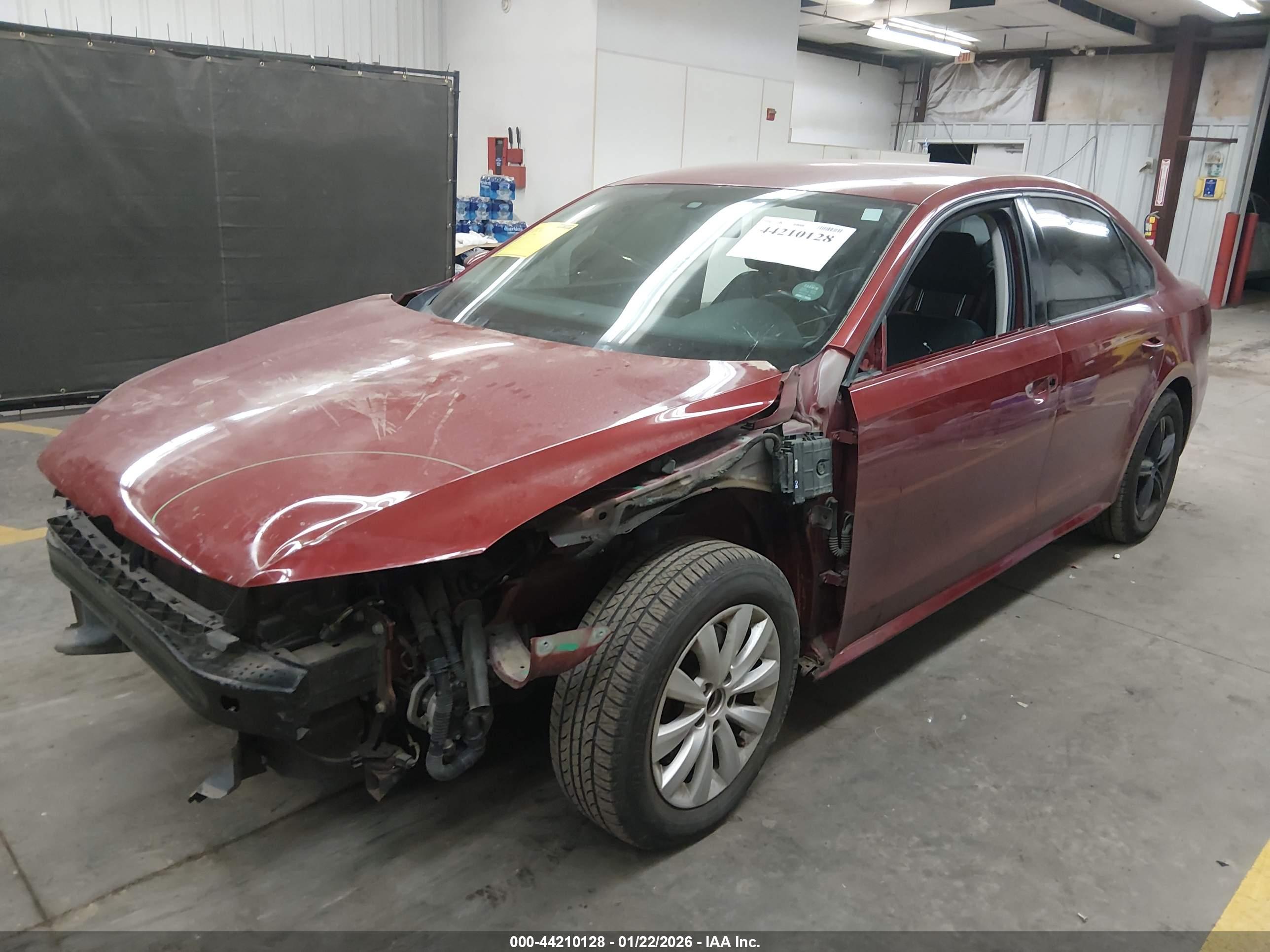 VOLKSWAGEN PASSAT image 2