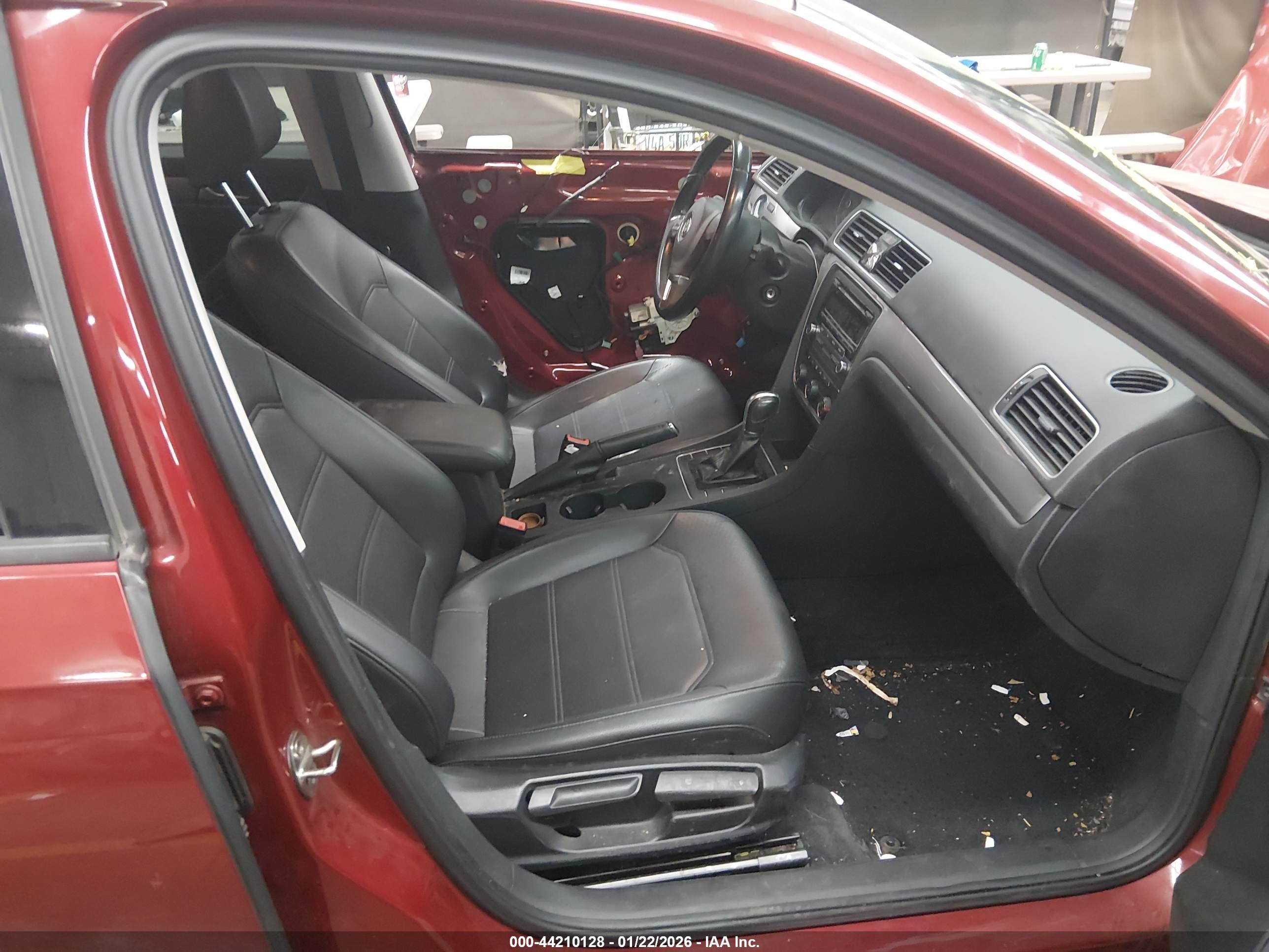 VOLKSWAGEN PASSAT image 5