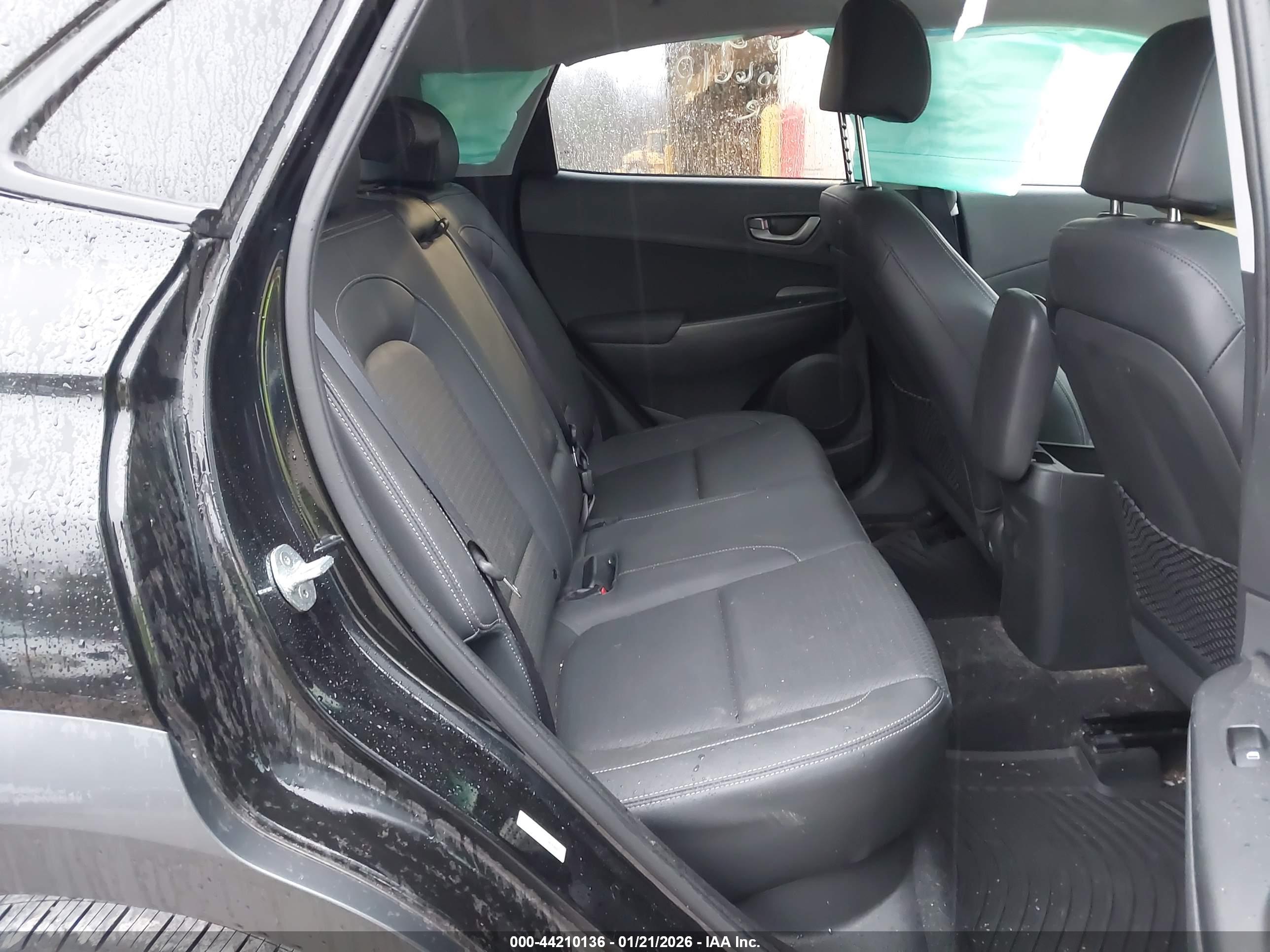 HYUNDAI KONA image 8