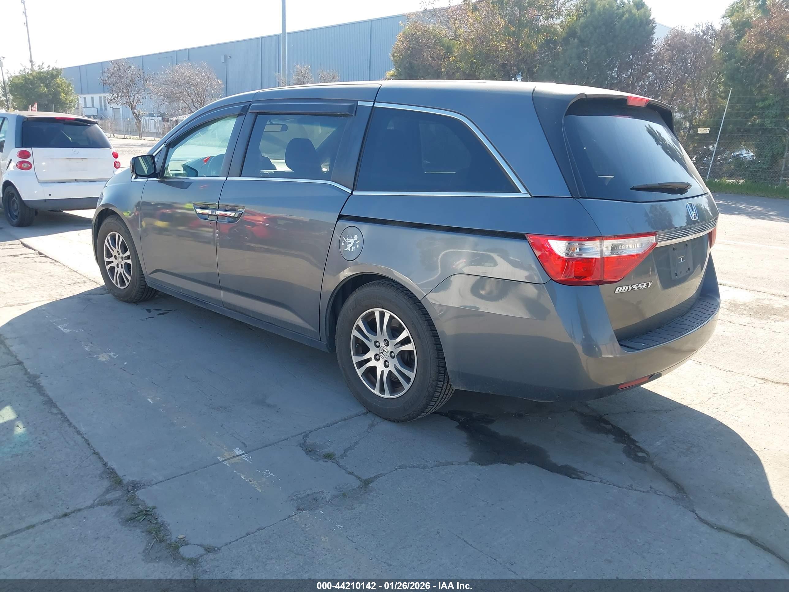 HONDA ODYSSEY image 3