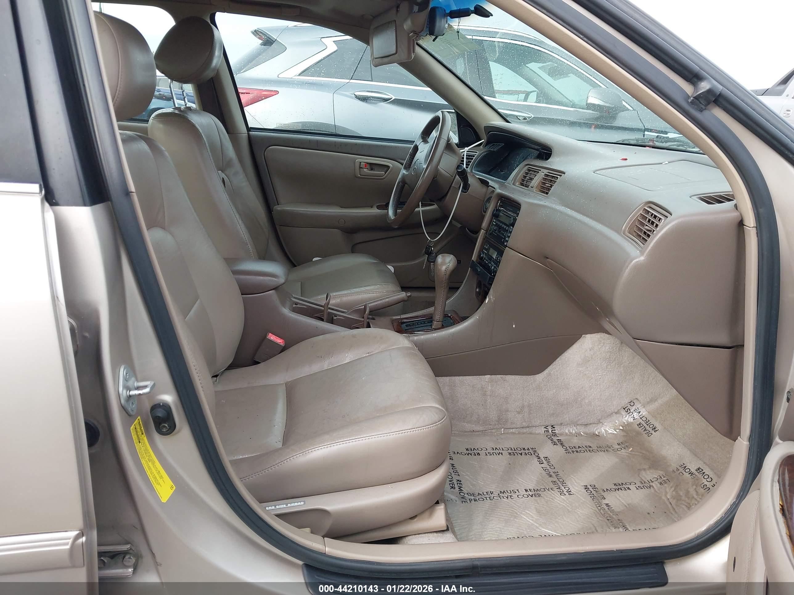 TOYOTA CAMRY image 5