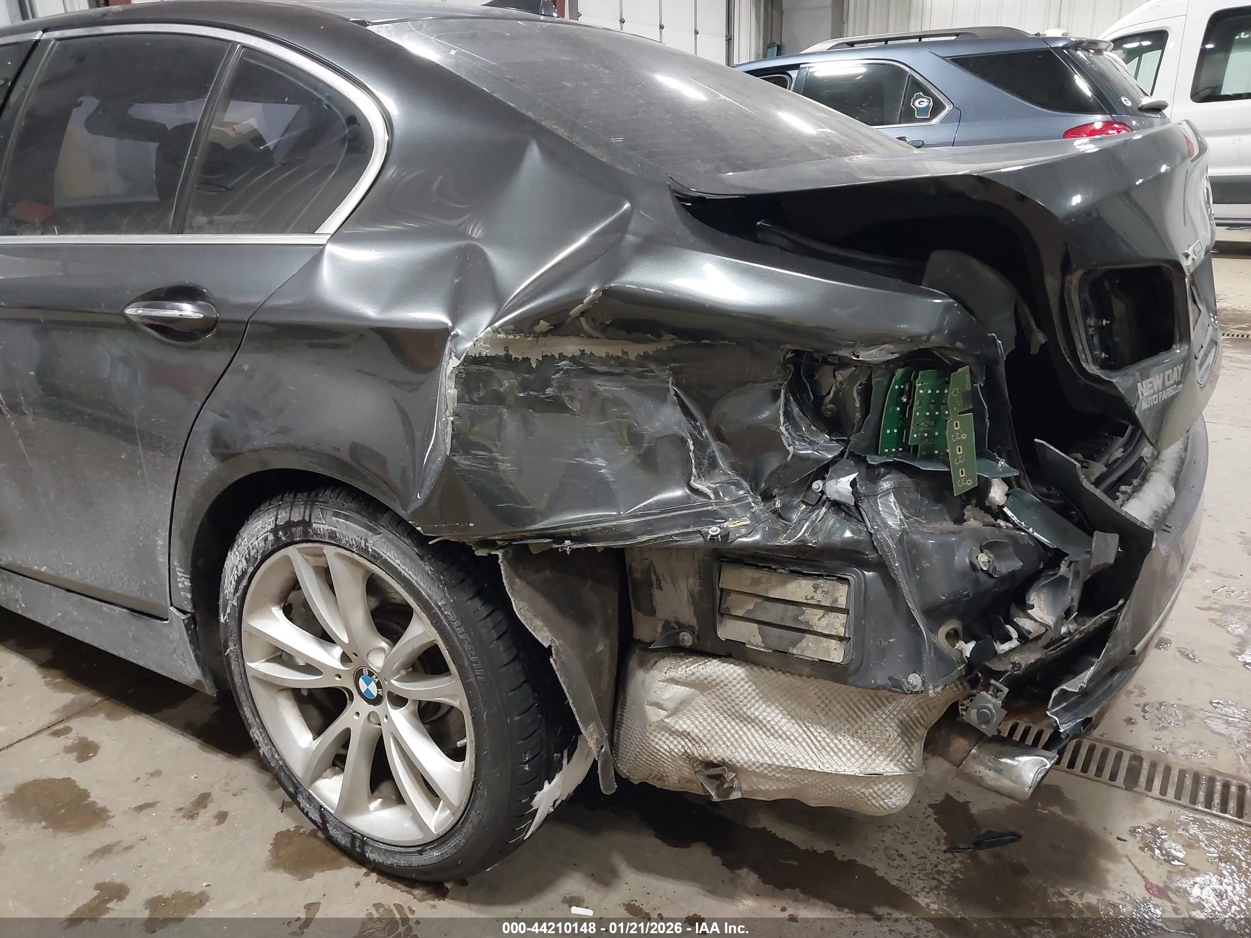BMW 535I image 6