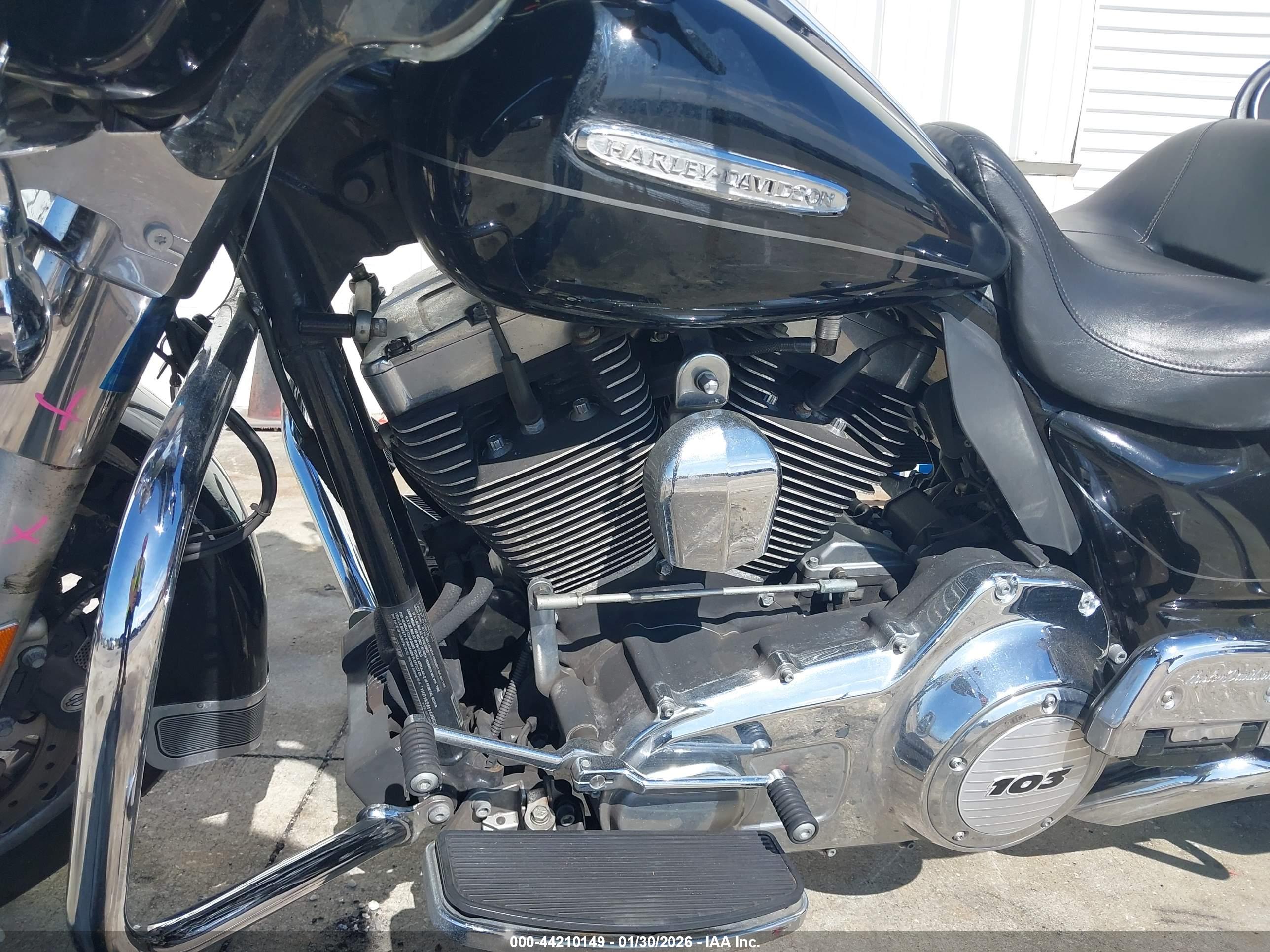 HARLEY-DAVIDSON FLHTK image 9