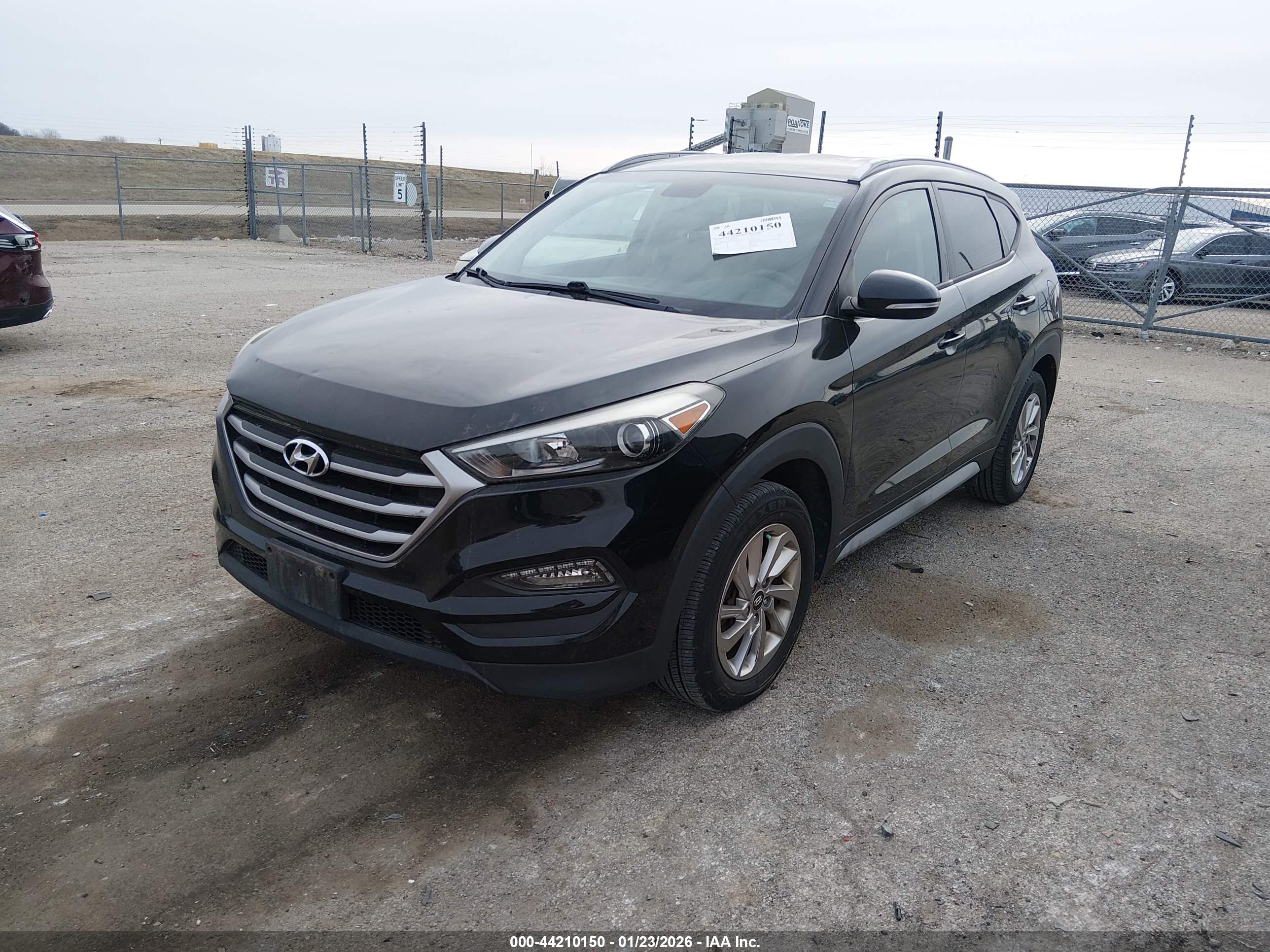 HYUNDAI TUCSON image 2