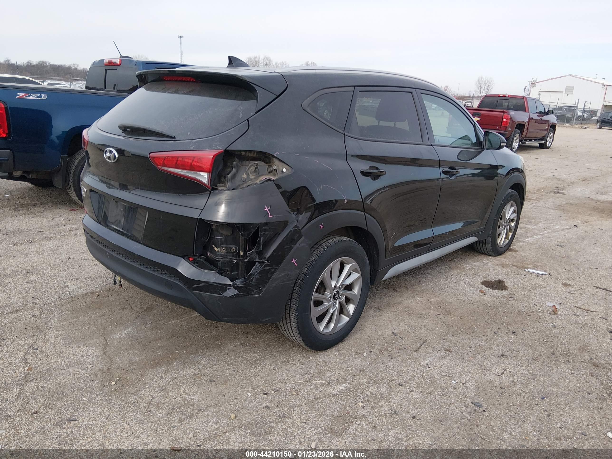 HYUNDAI TUCSON image 4