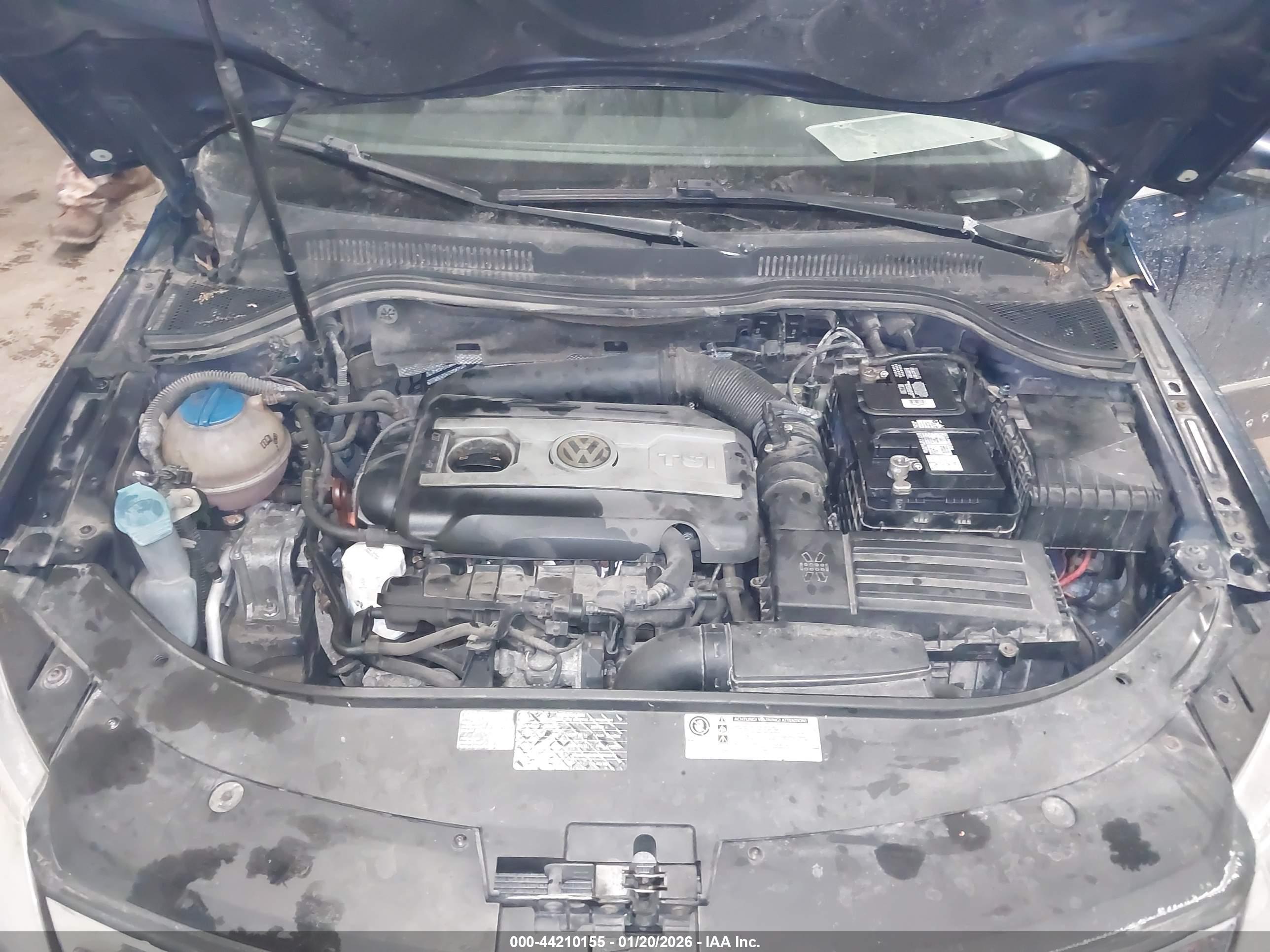 VOLKSWAGEN CC image 10